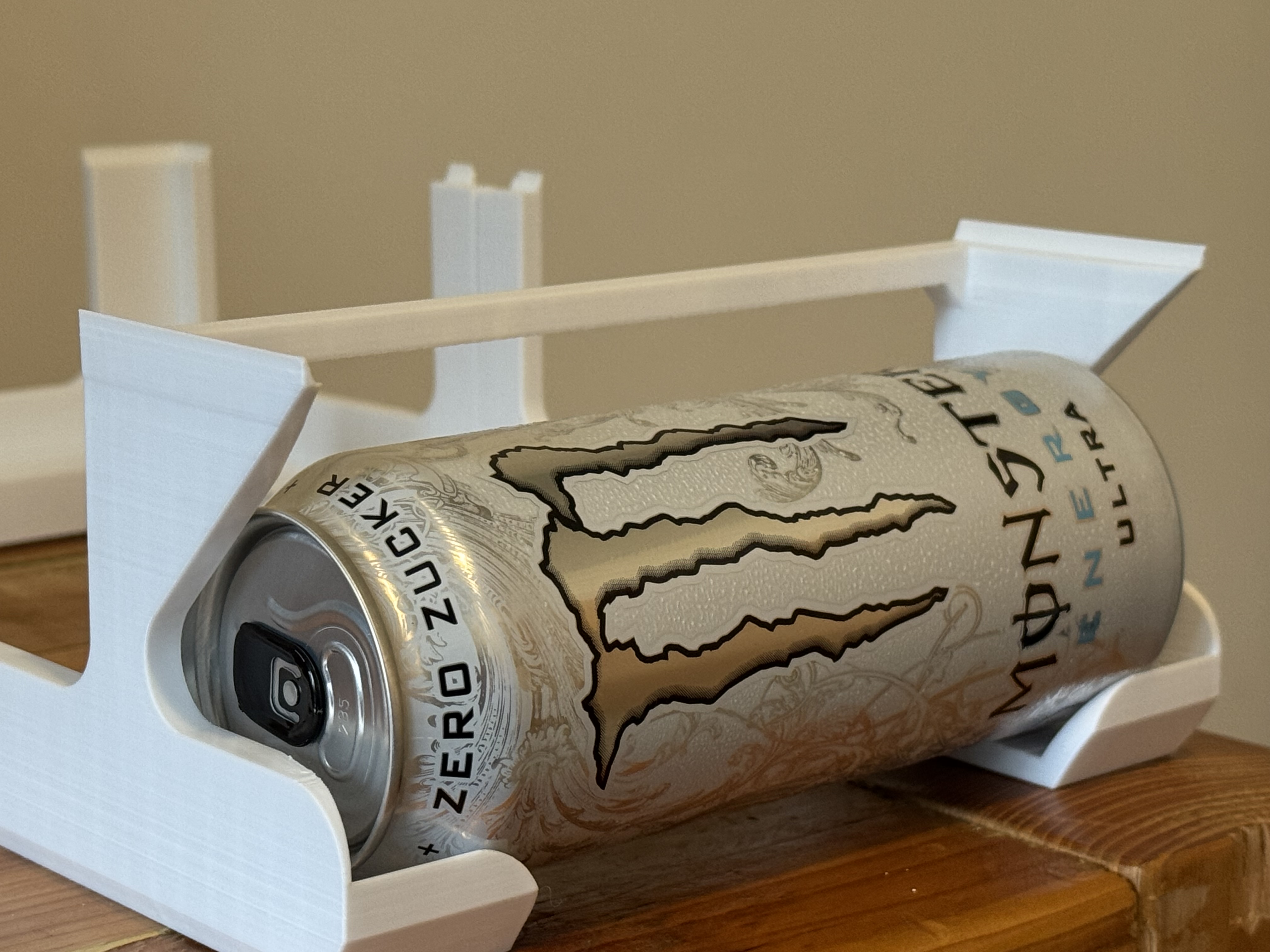 V2 Beverage Can Dispenser - 5 Monster 500ml Cans (Remix)