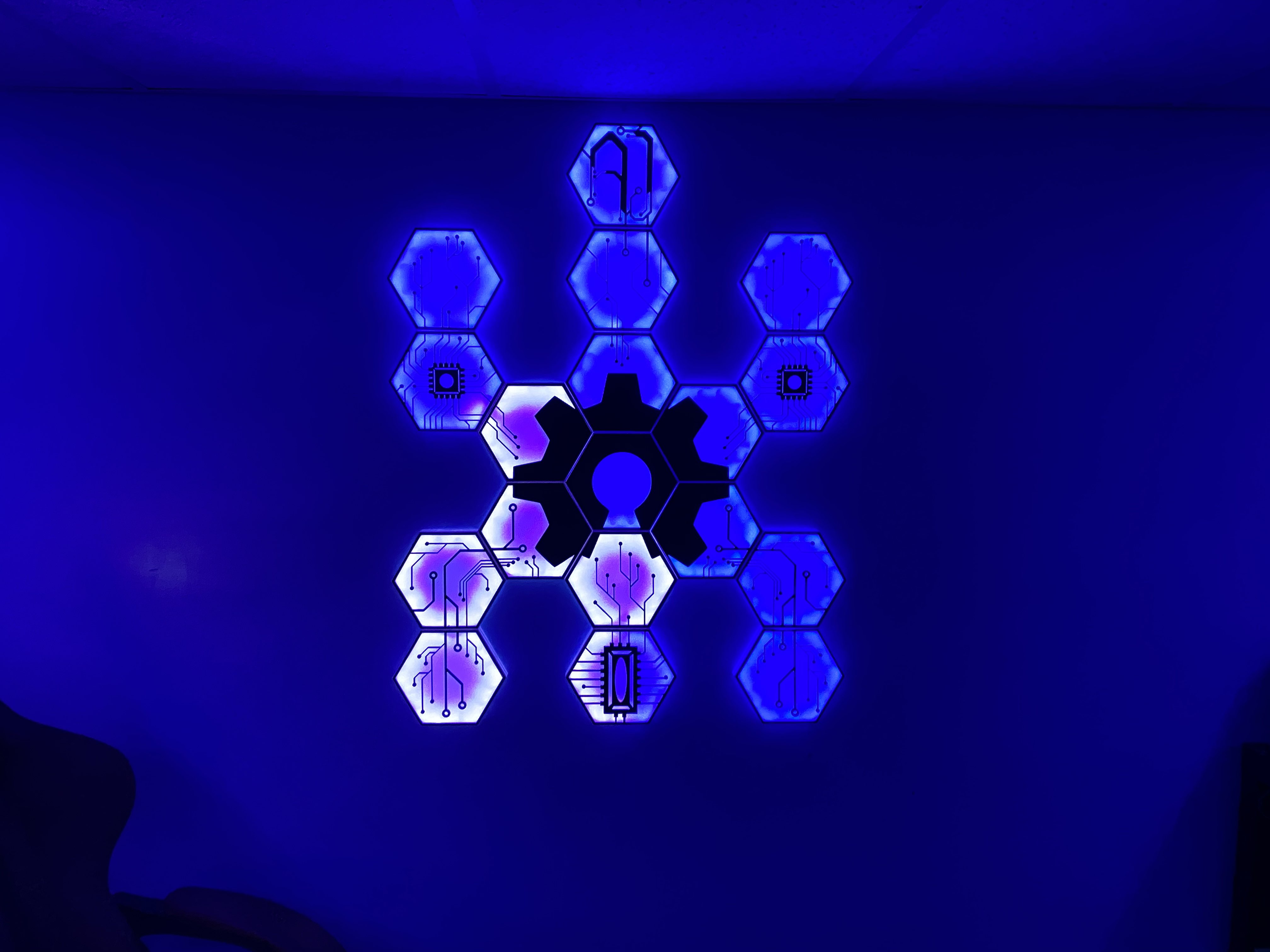 Hexagonal Nanoleaf - Electric Circuit Remix