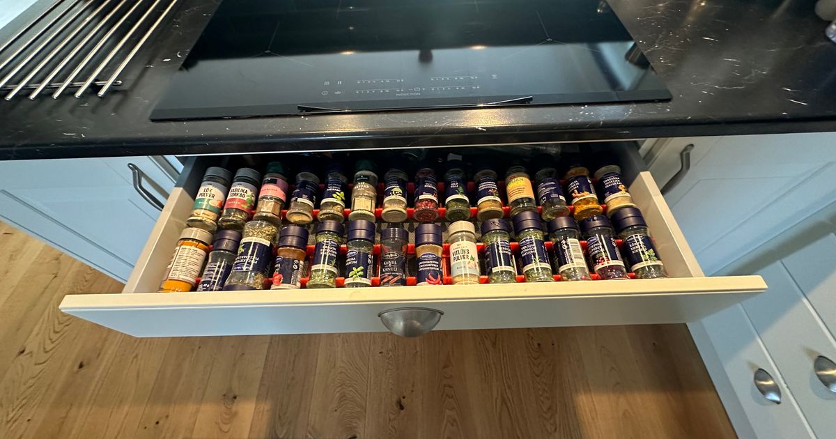 Spice jar rack for drawers by Magnus Download free STL model