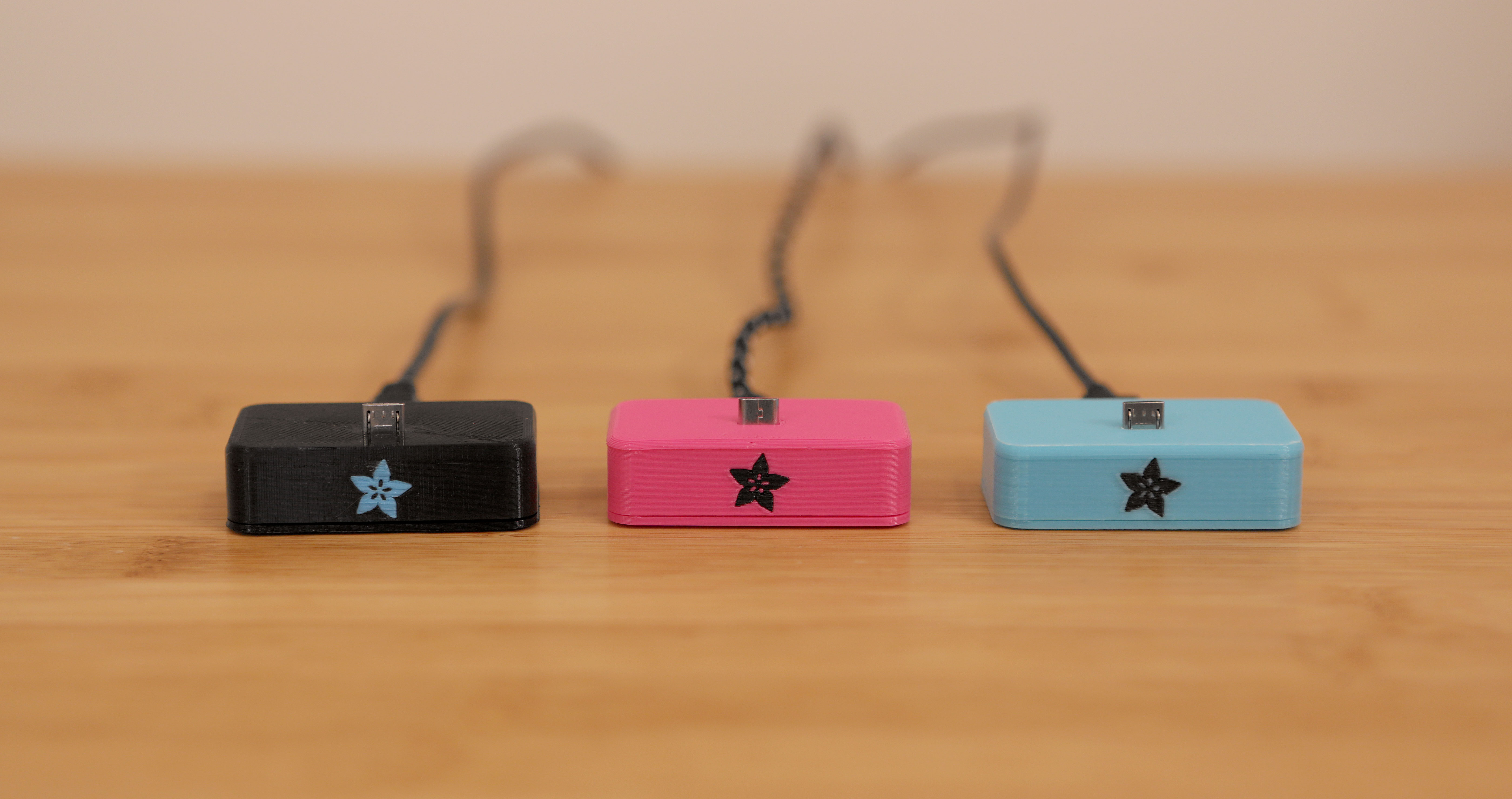 Miniatura 2 do modelo 3D Micro USB Dock