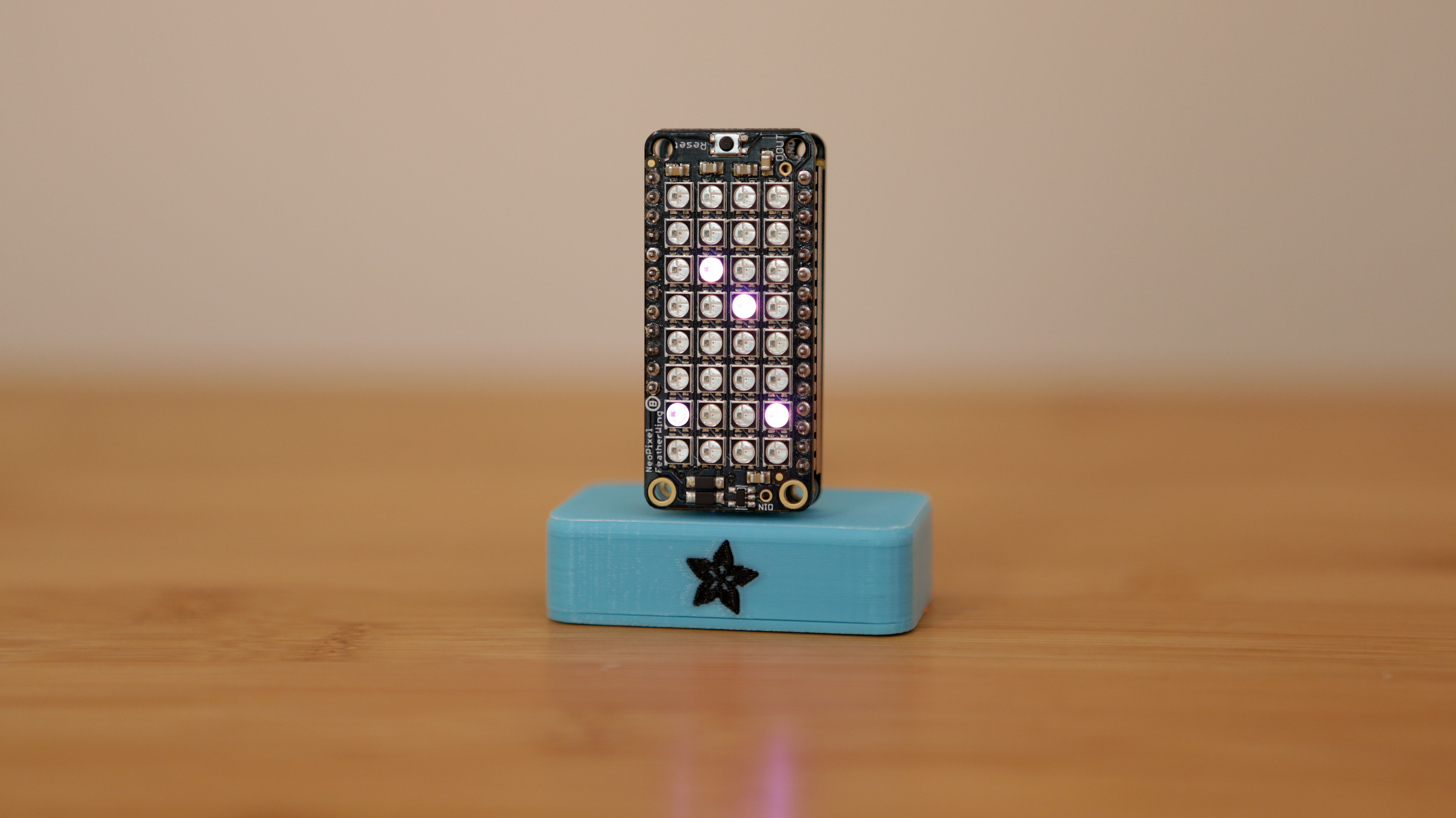 Miniatura 5 do modelo 3D Micro USB Dock