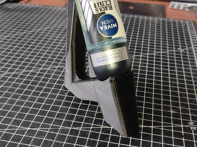 DeodorantStand