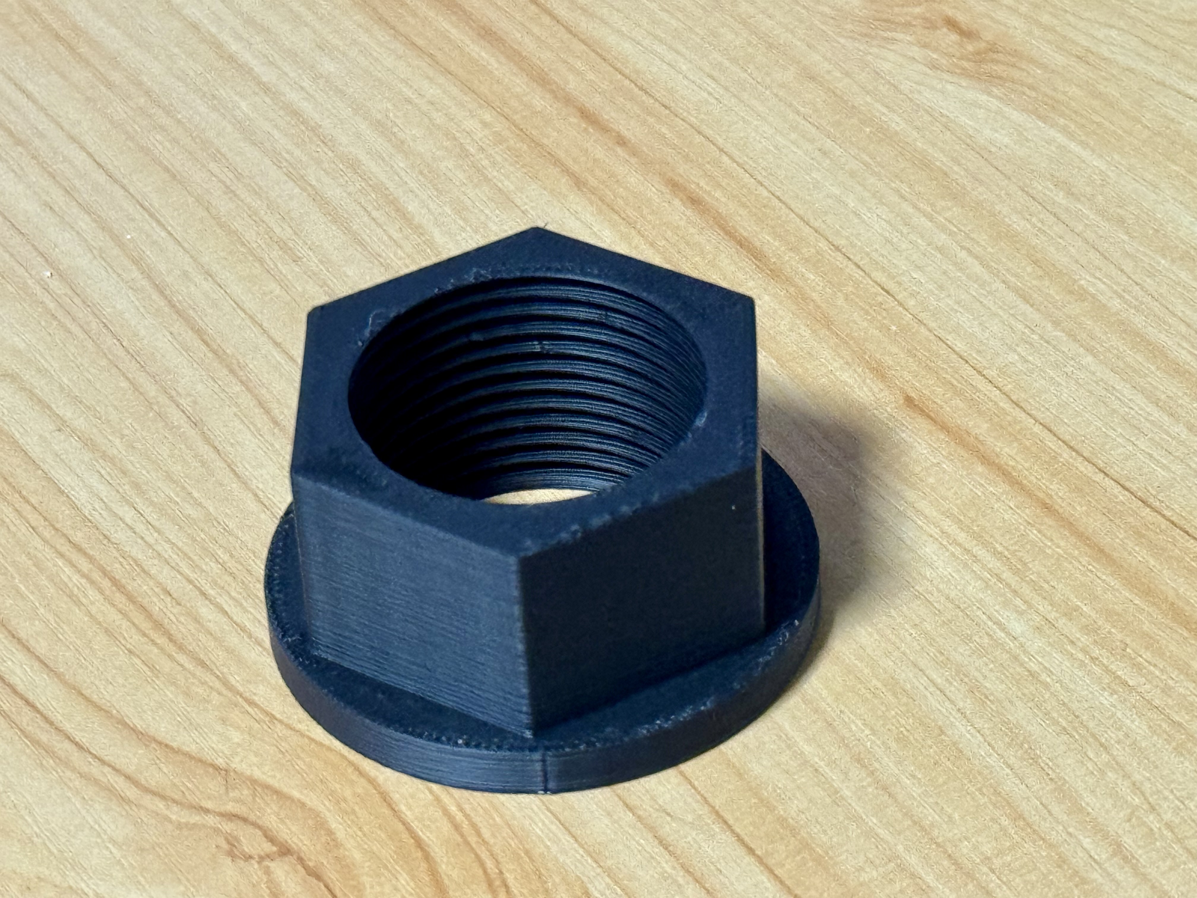 G1 screw for freestanding washbasin faucet