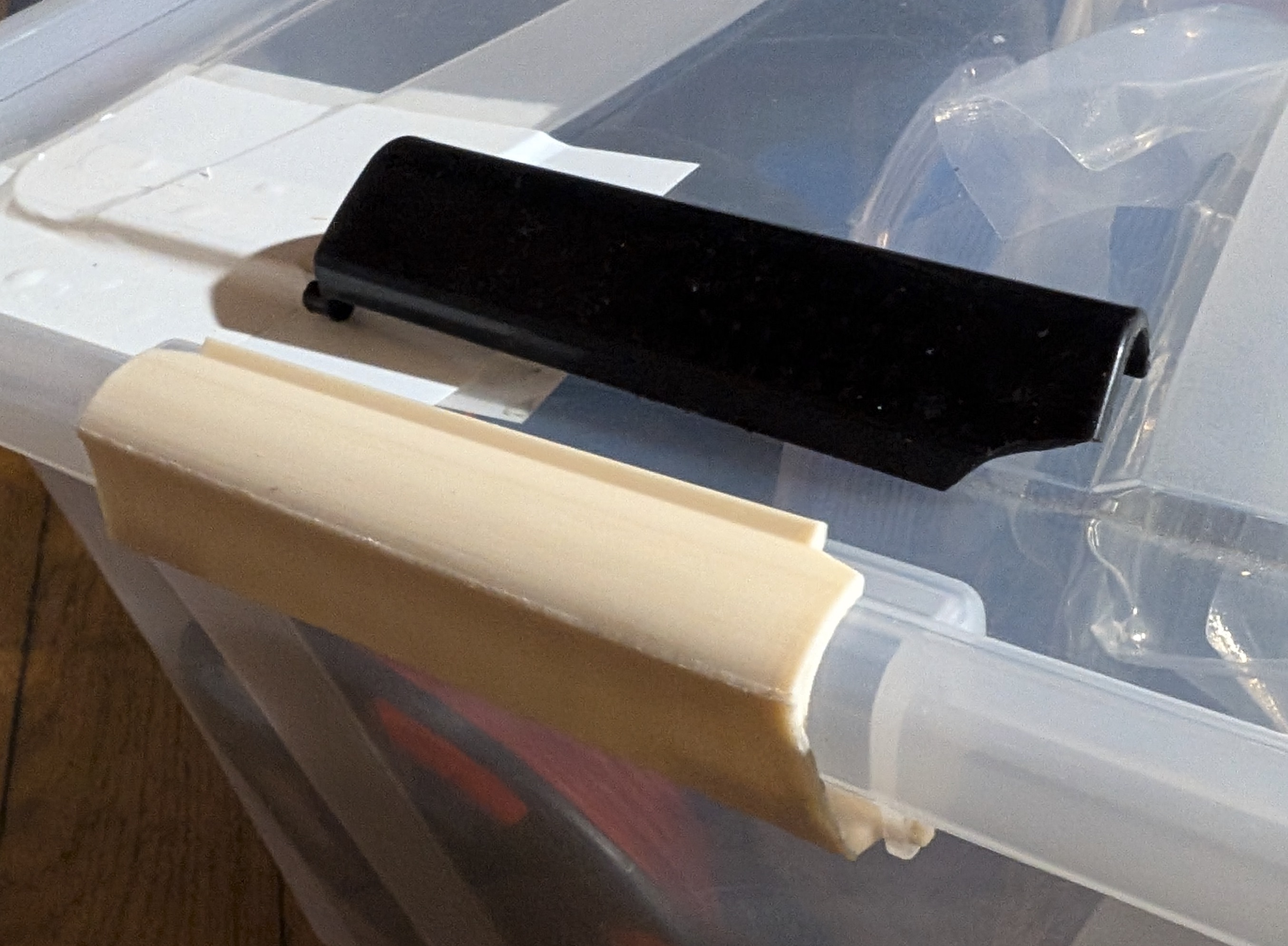 Lid Cover Close Clip Replacement - 120mm / 38x48cm Storage Box