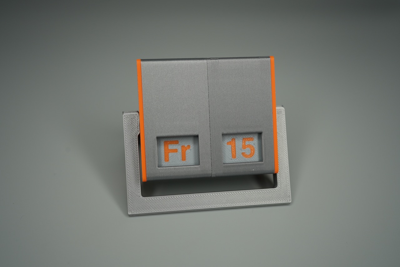 Rotating Endless Calendar - Never Miss a Day