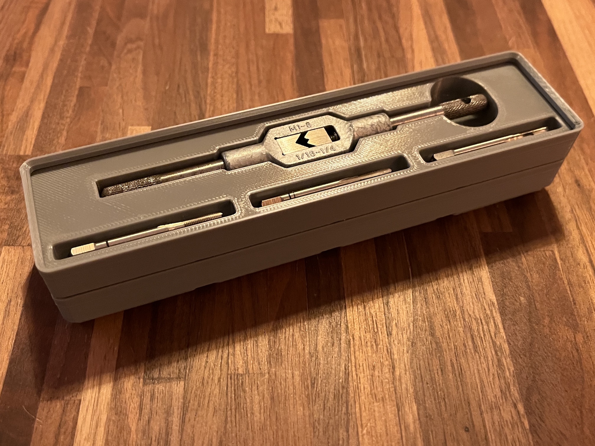 Thread Cutter (Gewindeschneider) Bin for Gridfinity by xawo | Download ...