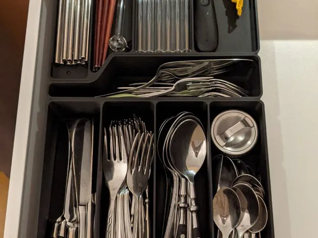 IKEA METOD drawer cuttlery organizer
