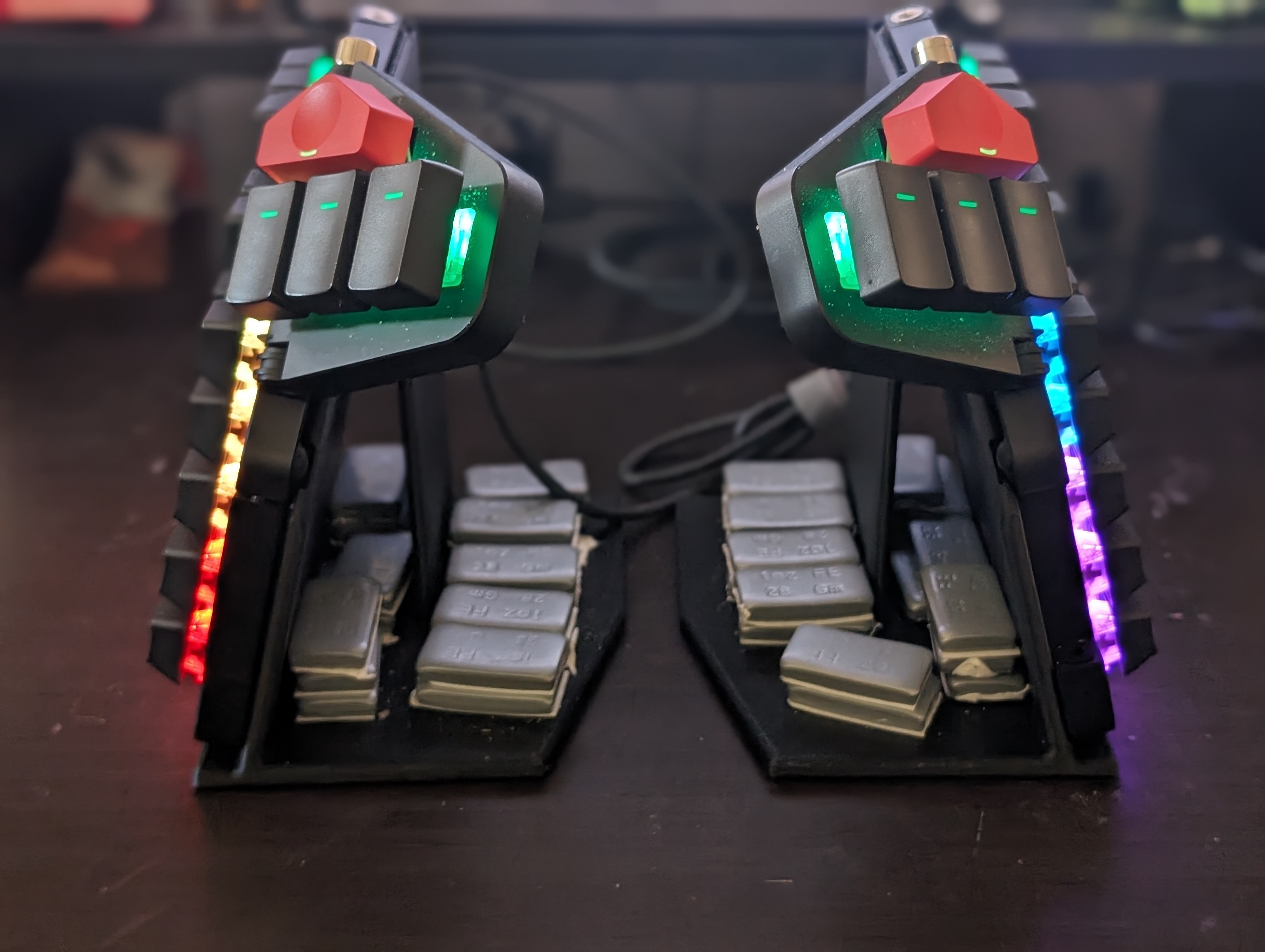 Ergonomic Moonlander (ZSA) Keyboard tent by r00k Download free STL