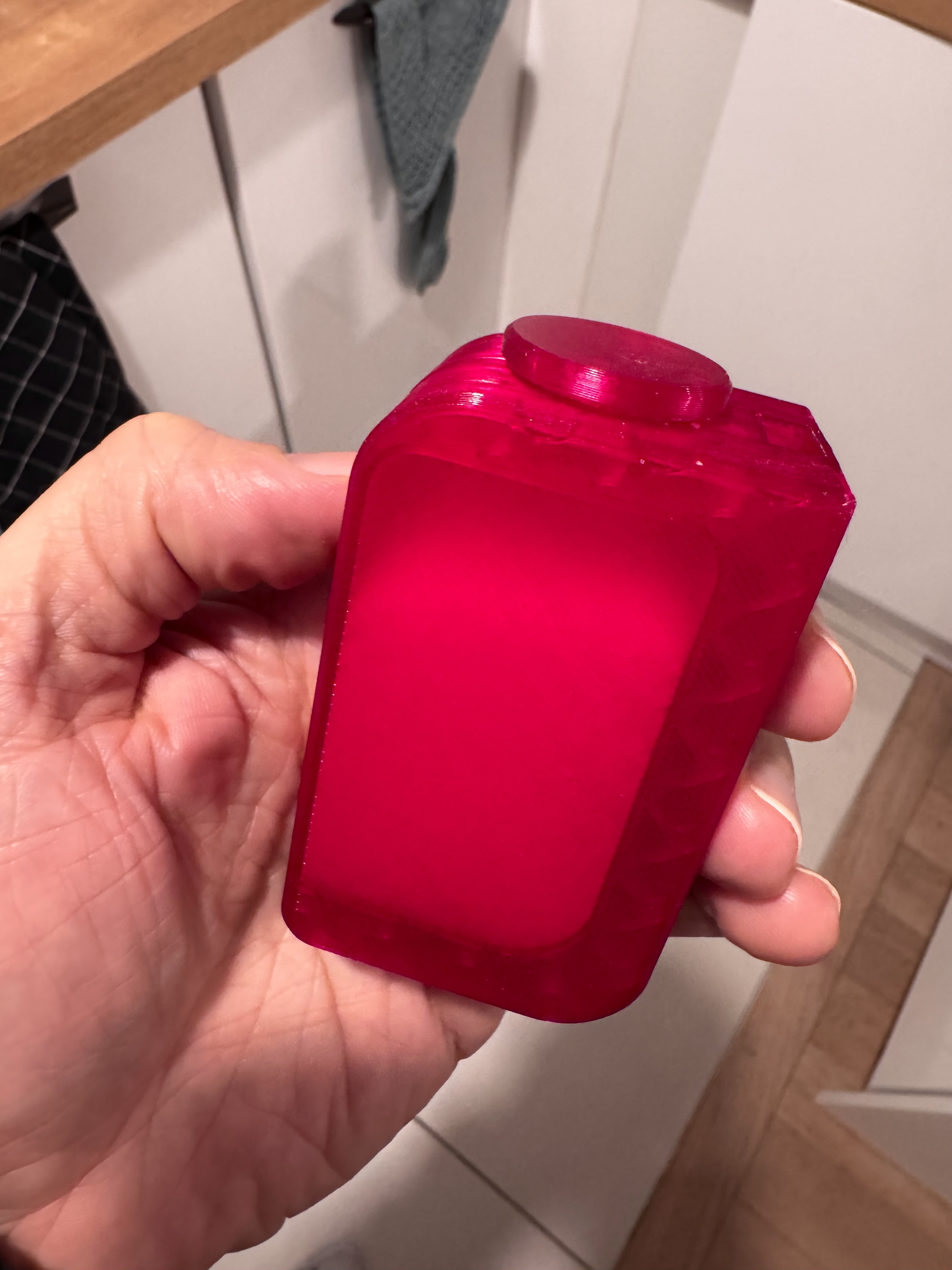 Measuring salt shaker for Rhino Horn