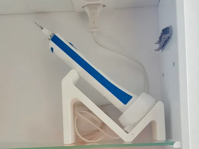 tilted toothbrush stand