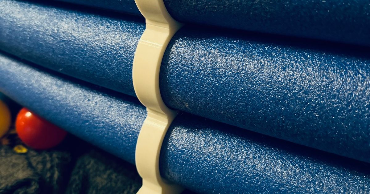 Vertical Pool Noodle Connector by Sir PrintALot Download free STL model