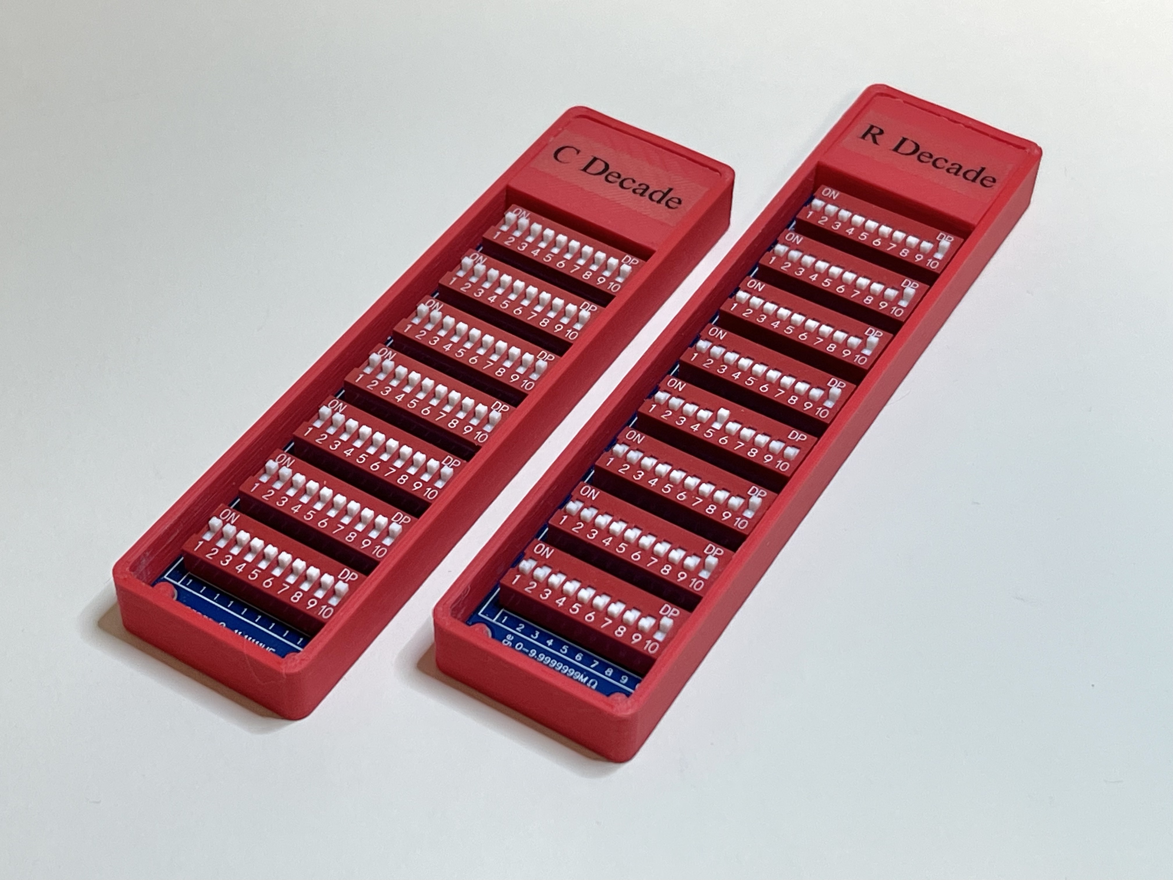 Cases for R and C decade boxes with DIPswitches by Arnoud