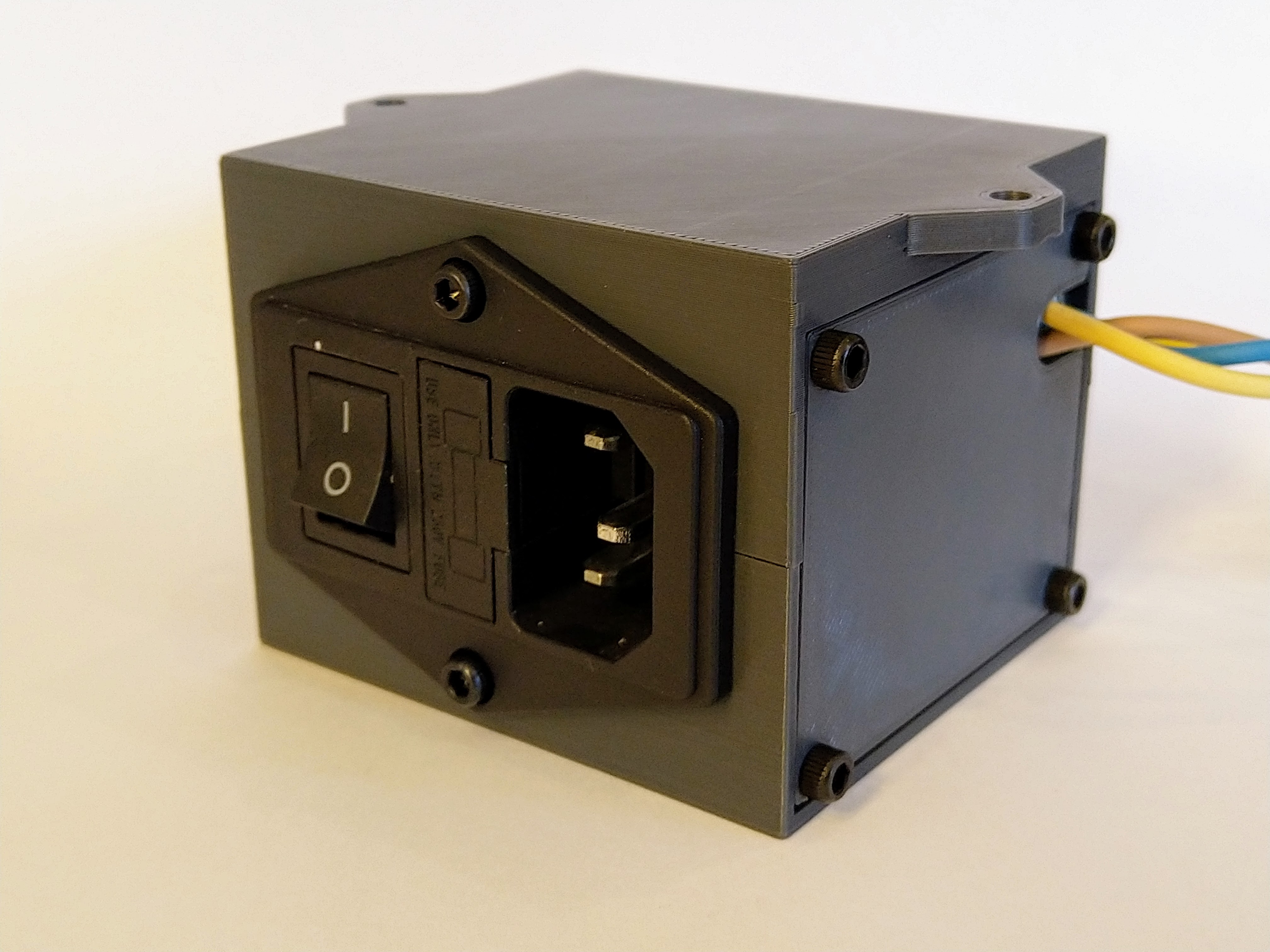 Case for a C14 electrical AC socket