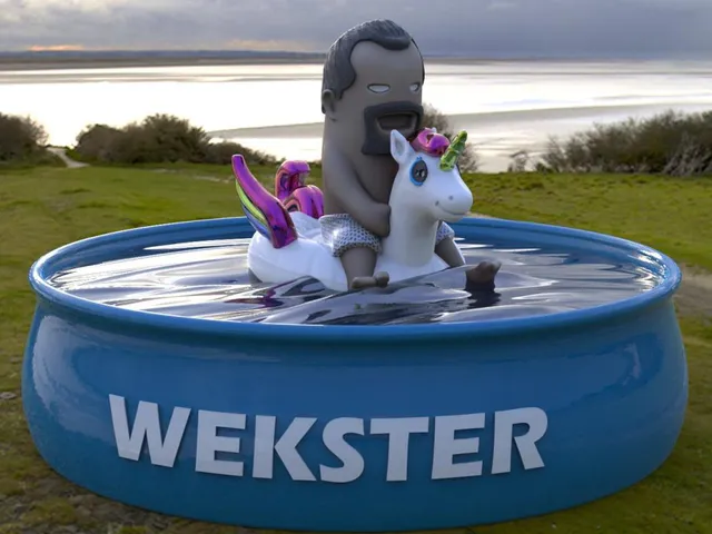 #PoolBoyWekster Mini