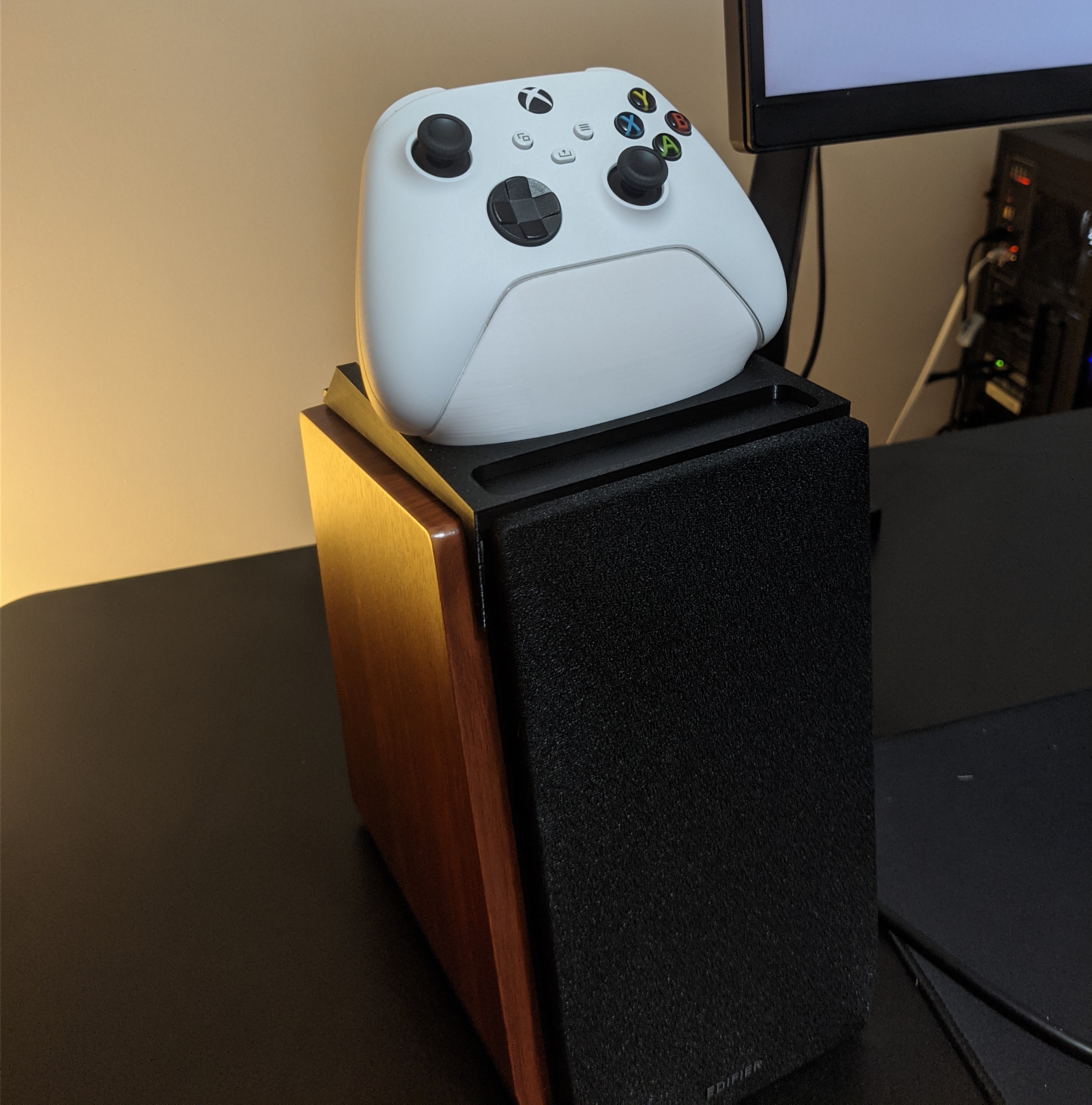 Xbox Controller Stand for Edifier R1700BTs and R1700BT