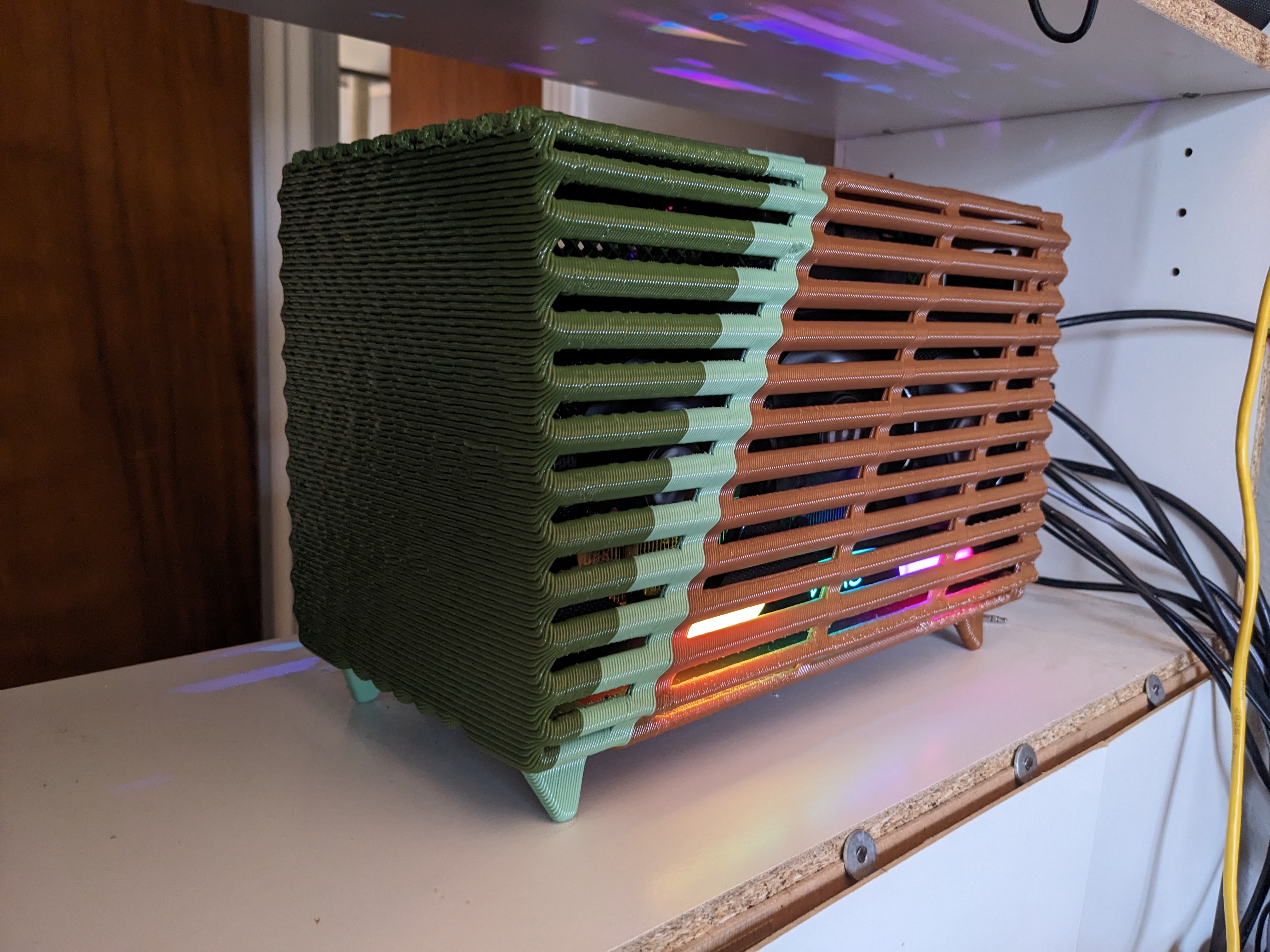 Miniatura 5 do modelo 3D Mini ITX PC case