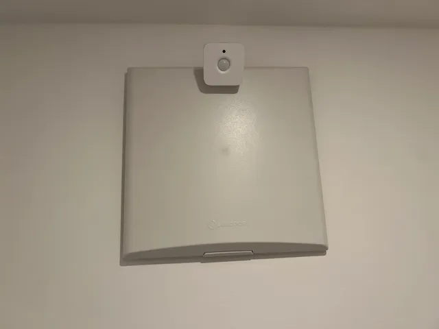 Hue Motion Sensor Mount for Limodor Vent Cover Panel