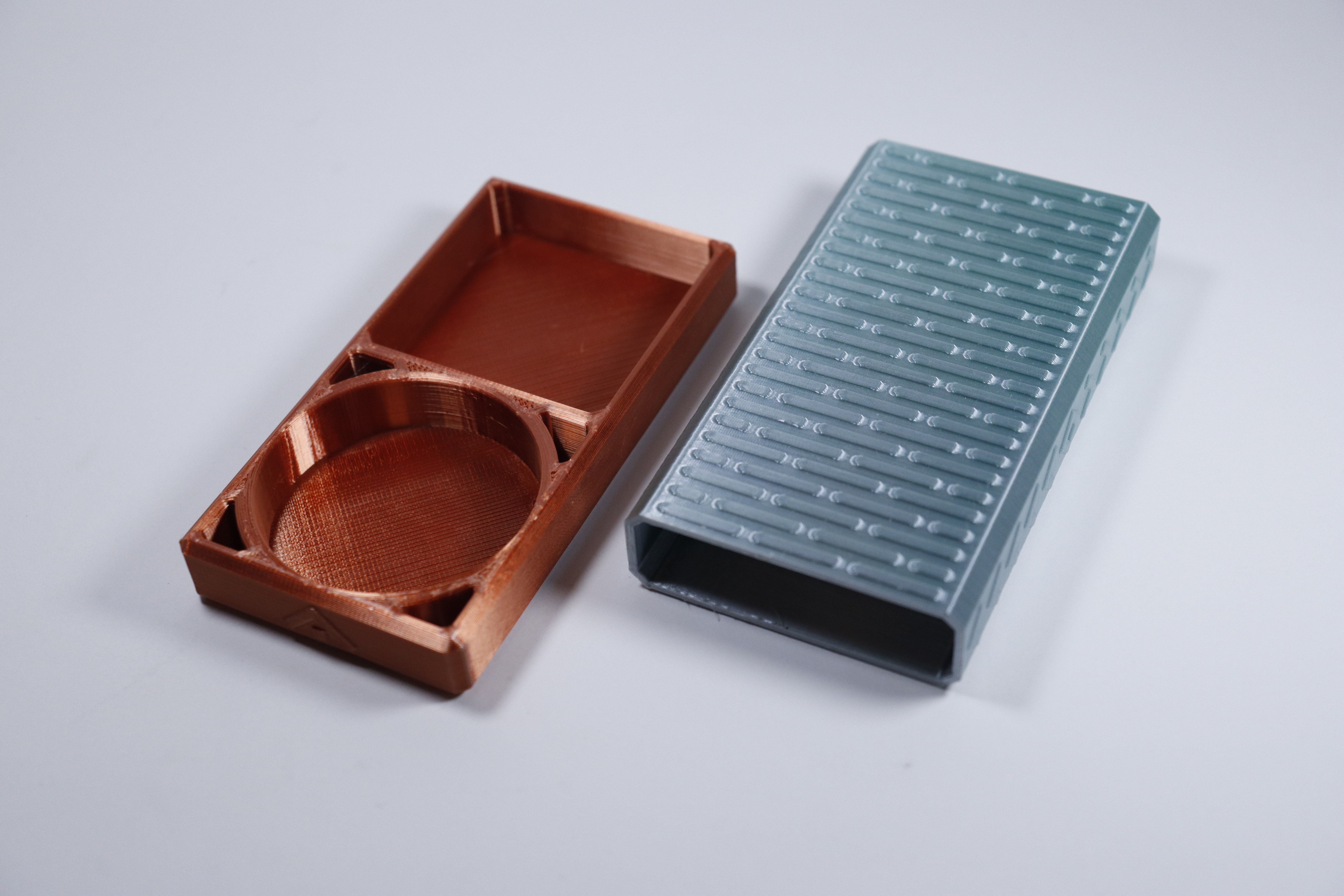 Miniatura 2 do modelo 3D Lockable Sliding Box With Two Compartments