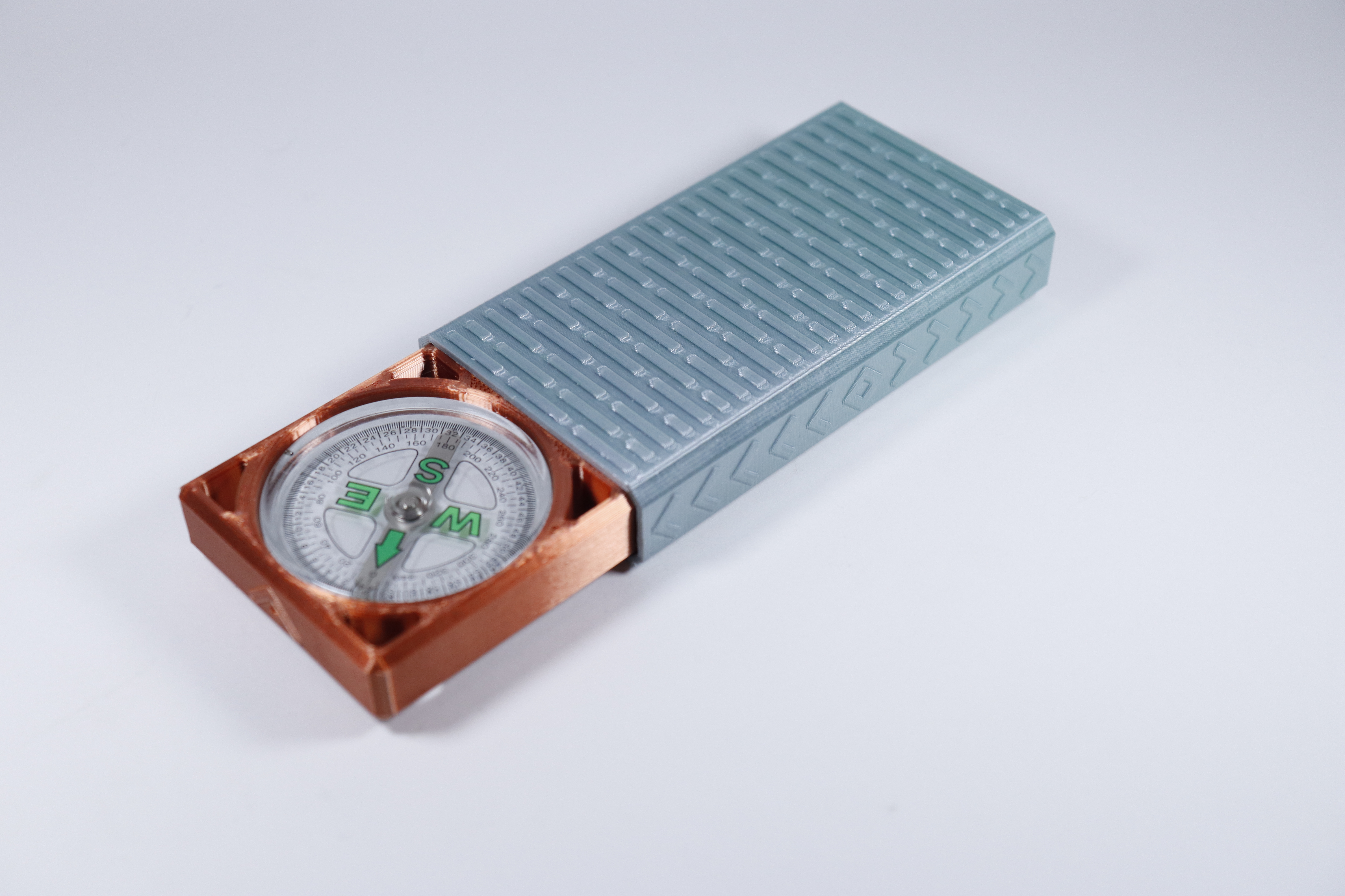 Miniatura 5 do modelo 3D Lockable Sliding Box With Two Compartments