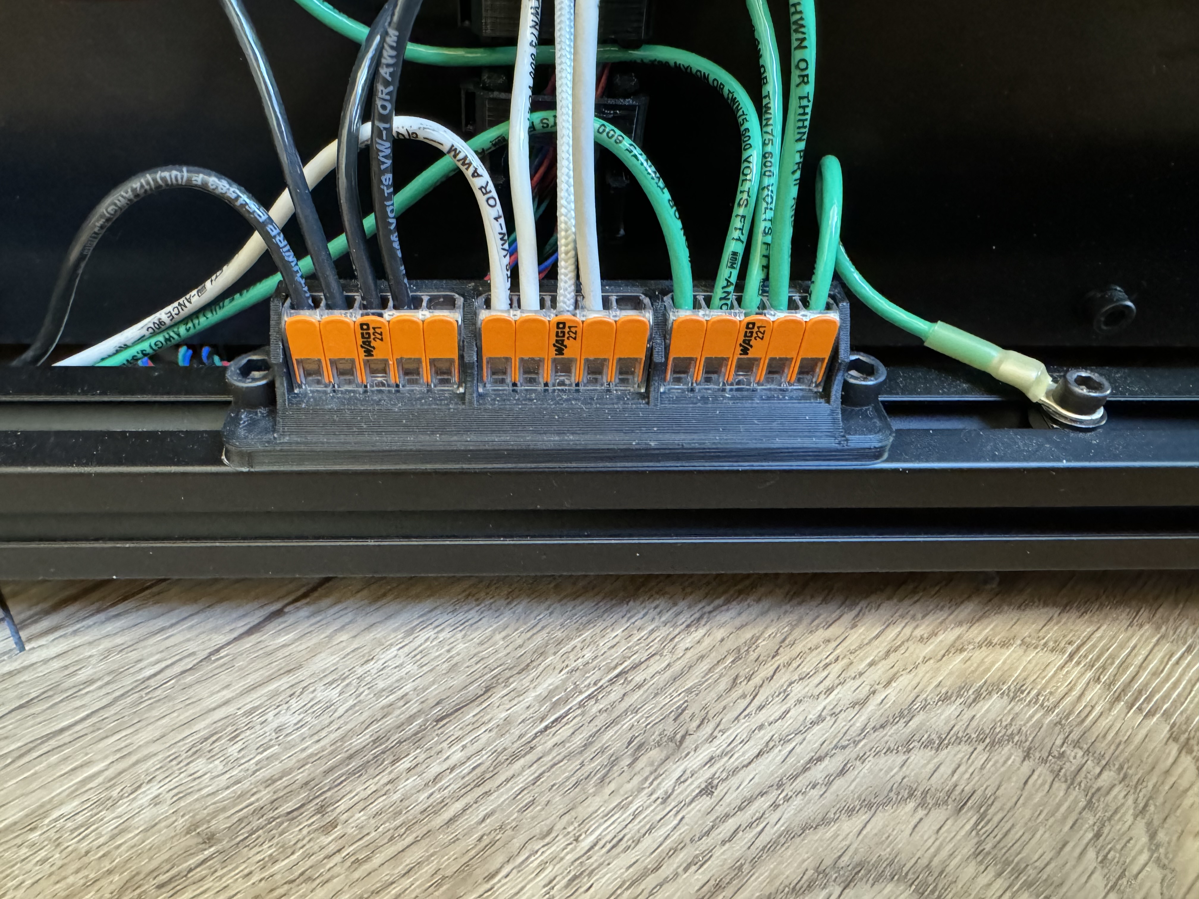 3030 Aluminum Extrusion 5 Port Wago Mount