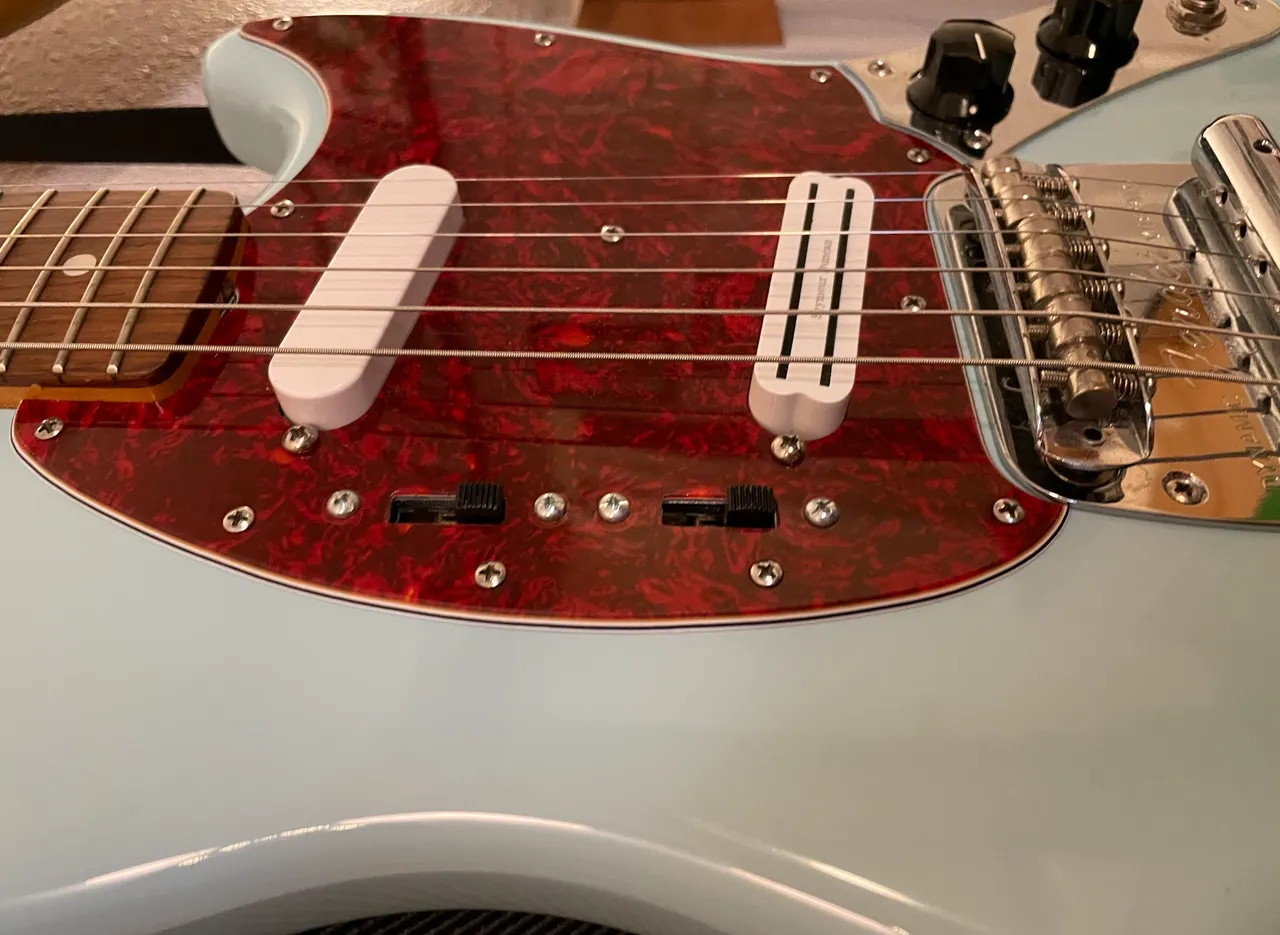 Fender mustang switches hotsell