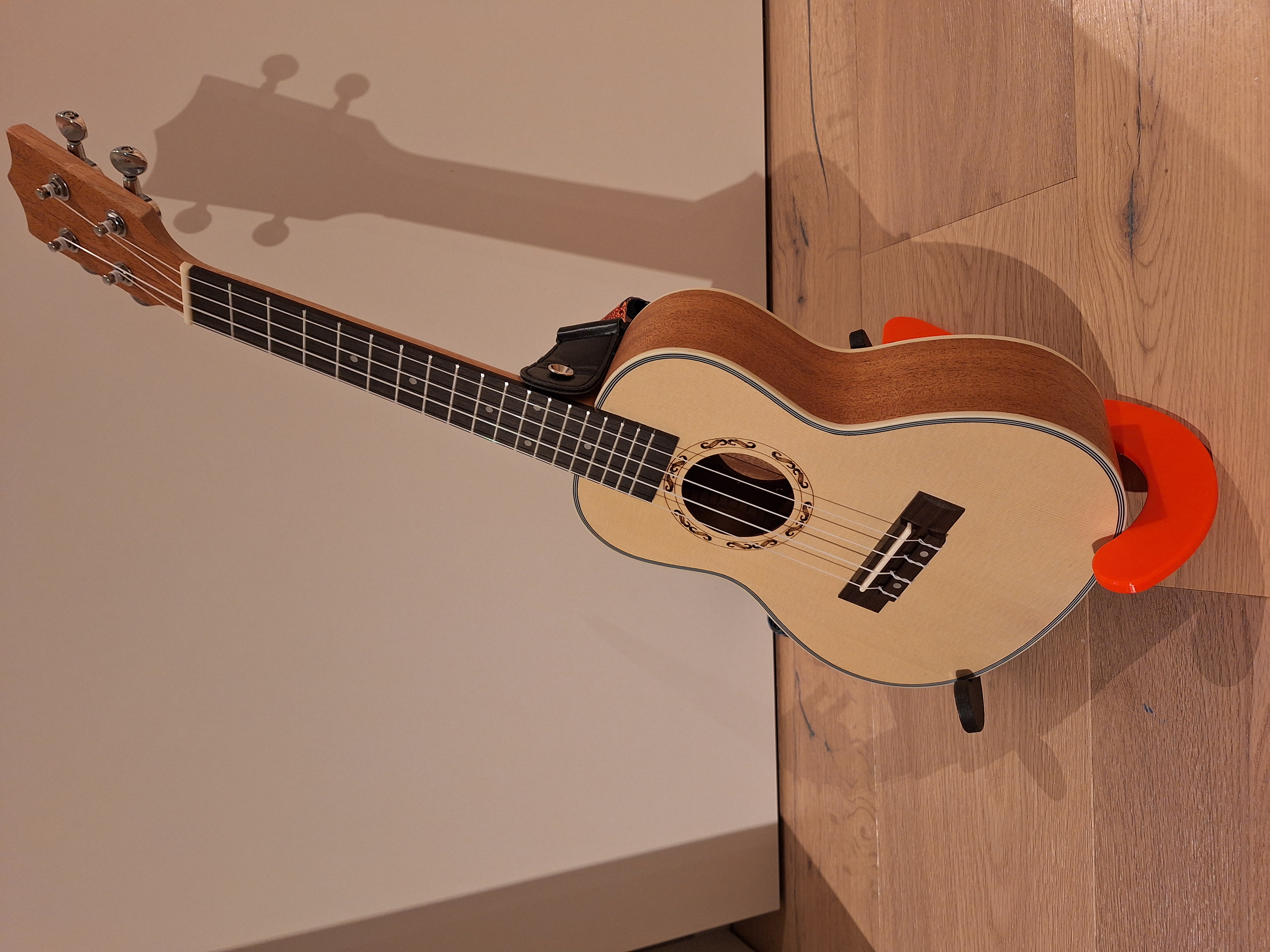 Ukulele Stand