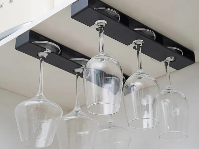 Hanging Wine Glass Holder