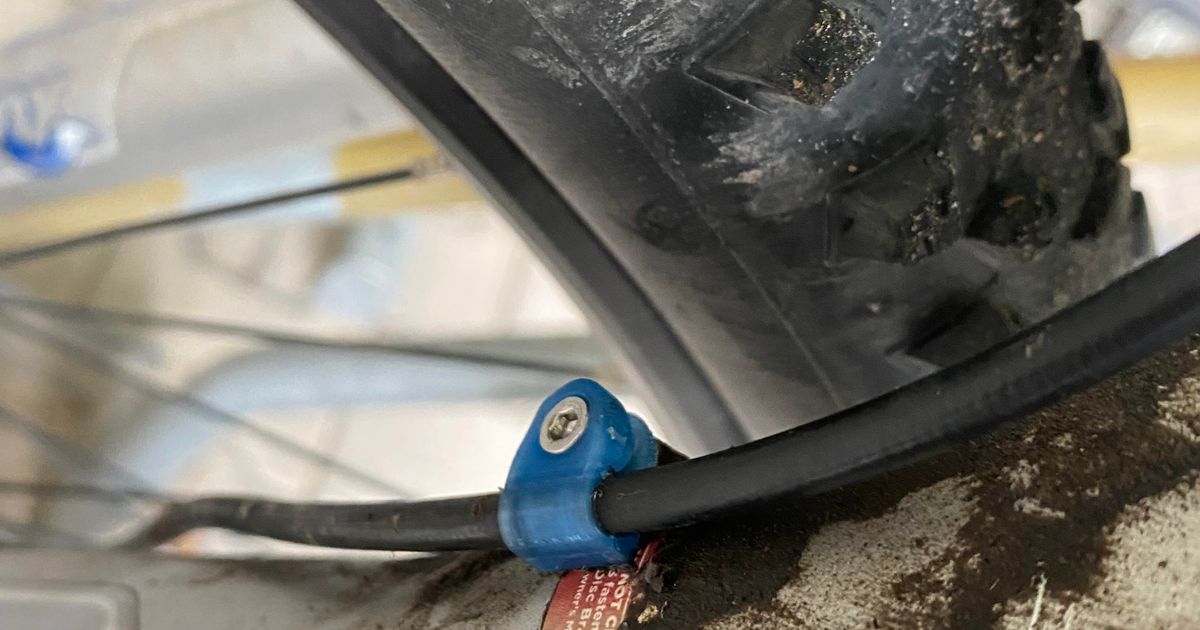 Fox disc brake hose guide by Wickedbanana Download free STL model