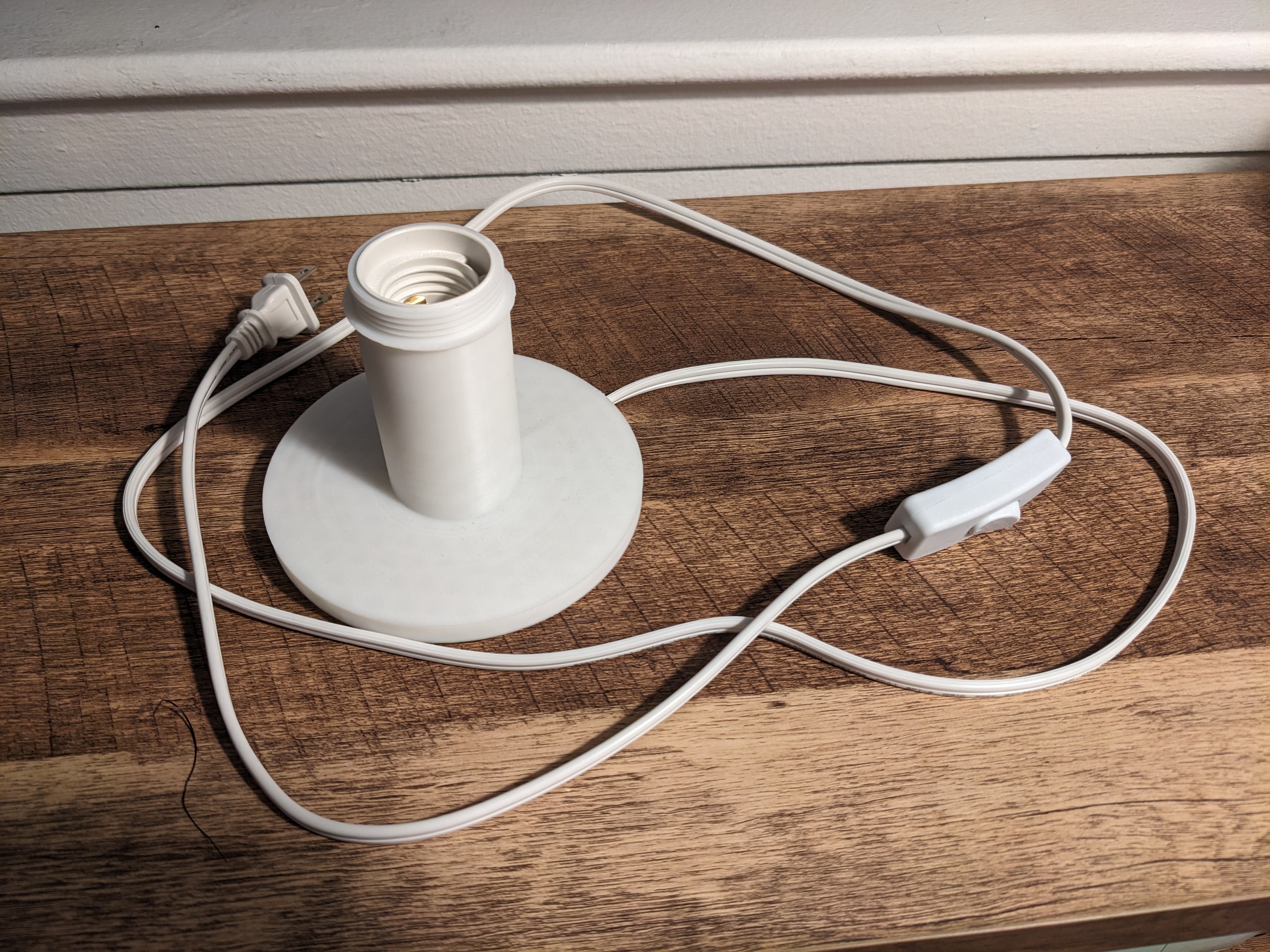Miniatura 4 do modelo 3D Lamp Base