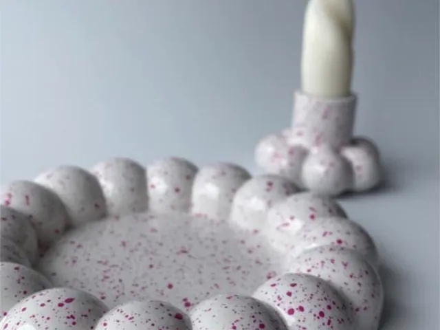 Candle holder, plate