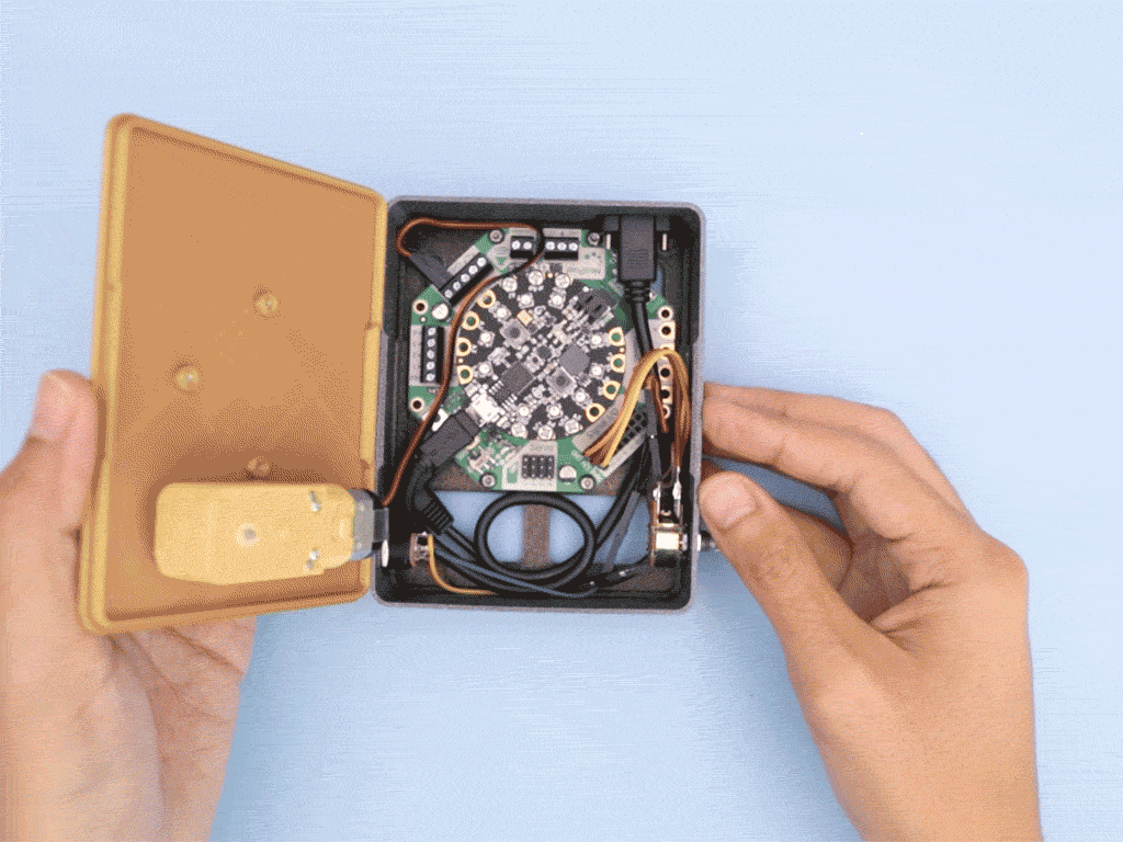 Crickit Lab Shaker by Adafruit Download free STL model