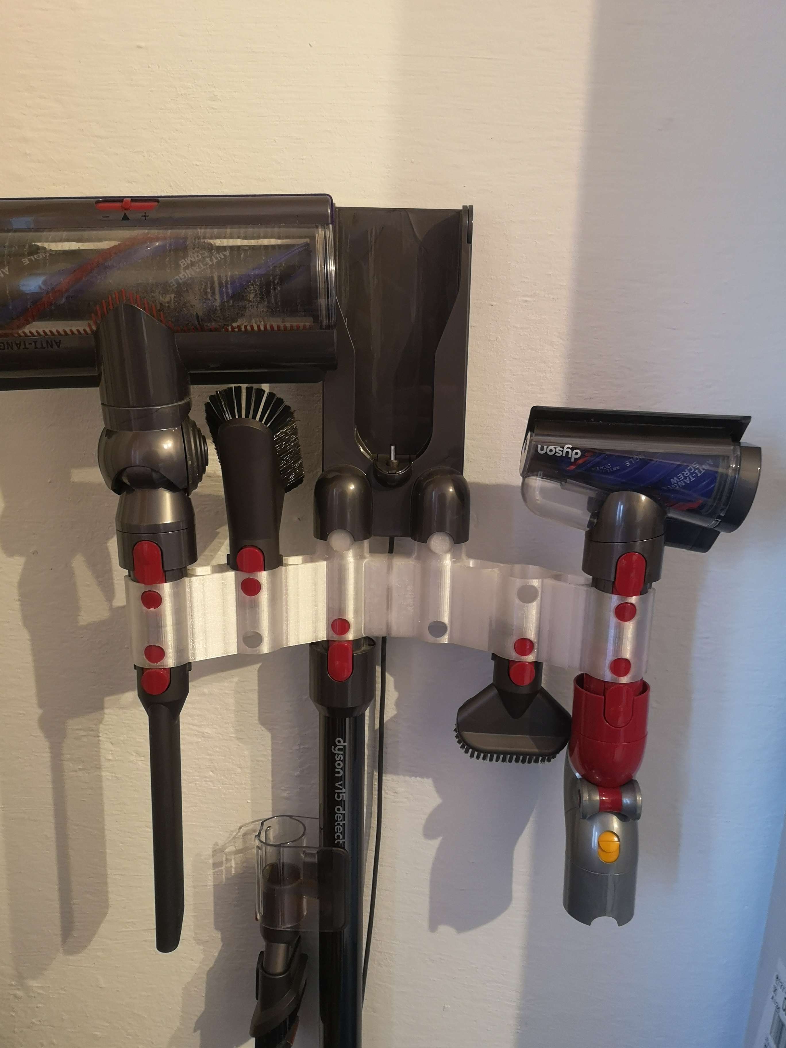 Dyson accesories wall mount kit