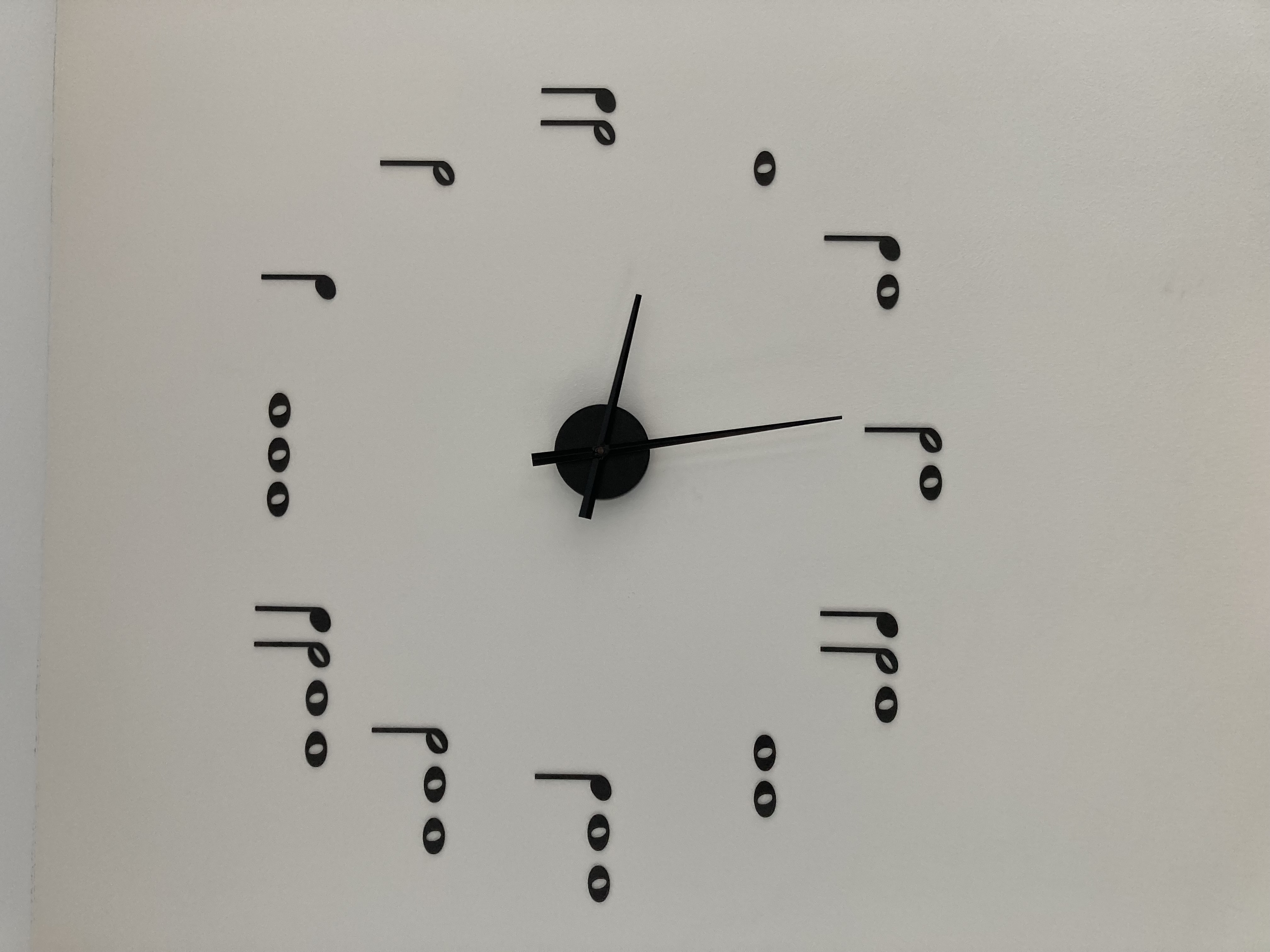 Music wall clock