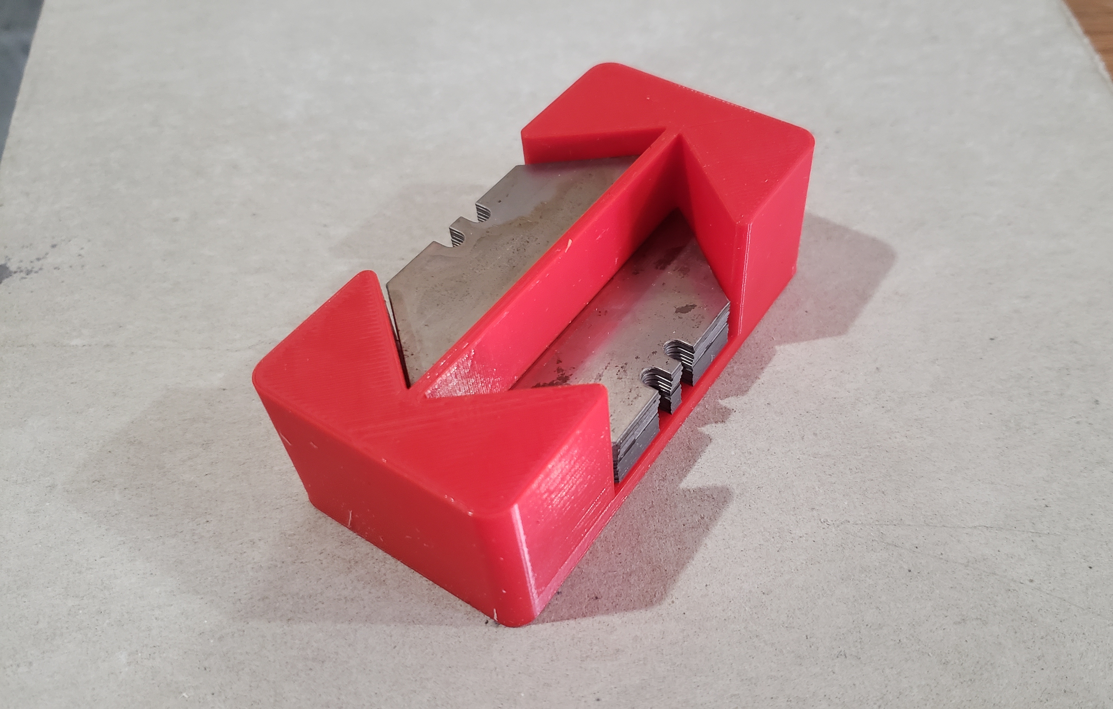 Utility Blade Holder by Phil Lambos Download free STL model