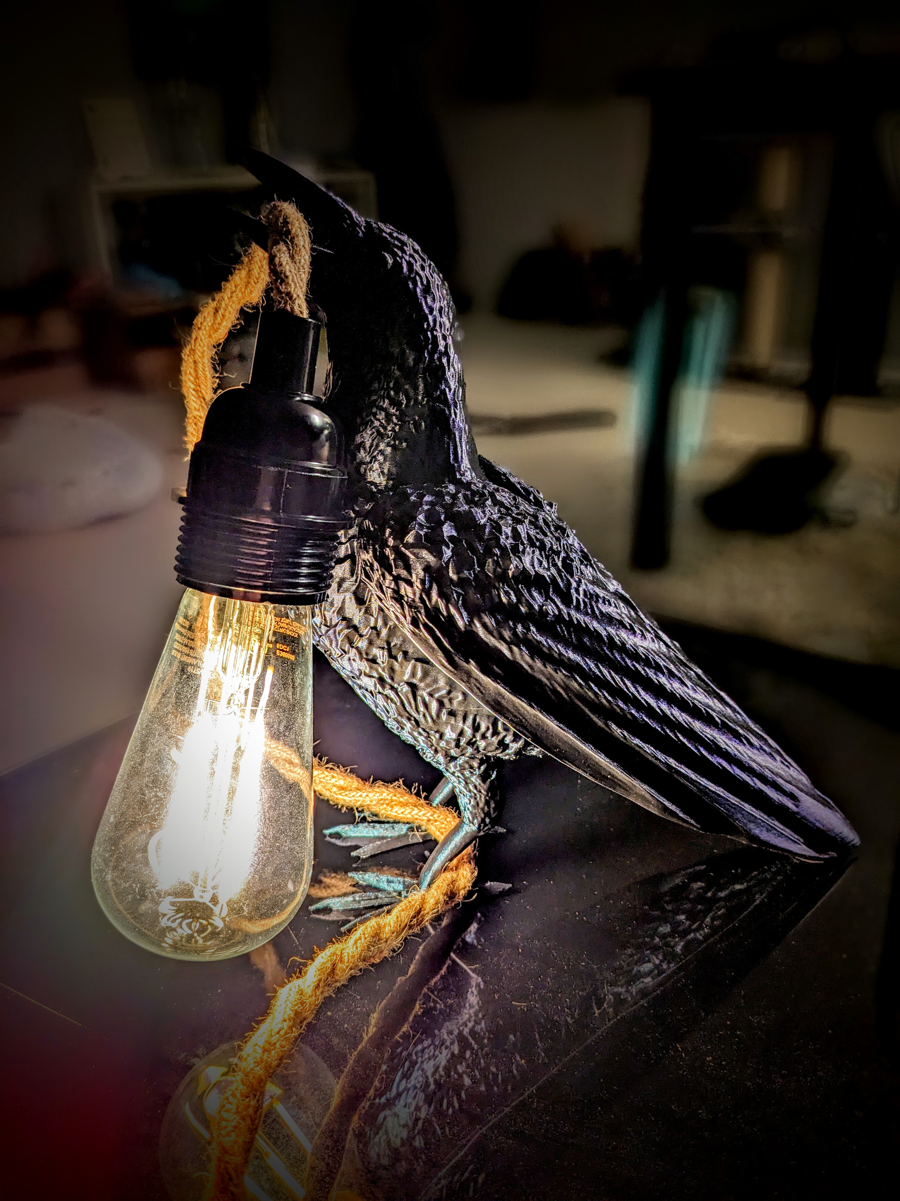Miniatura 4 do modelo 3D Crow Model (Lamp)