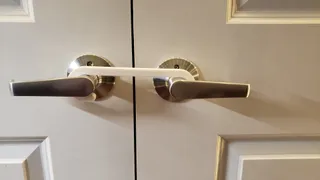 Closet Door Holder