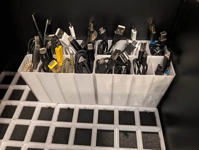 Gridfinity USB cable holder (3x1)