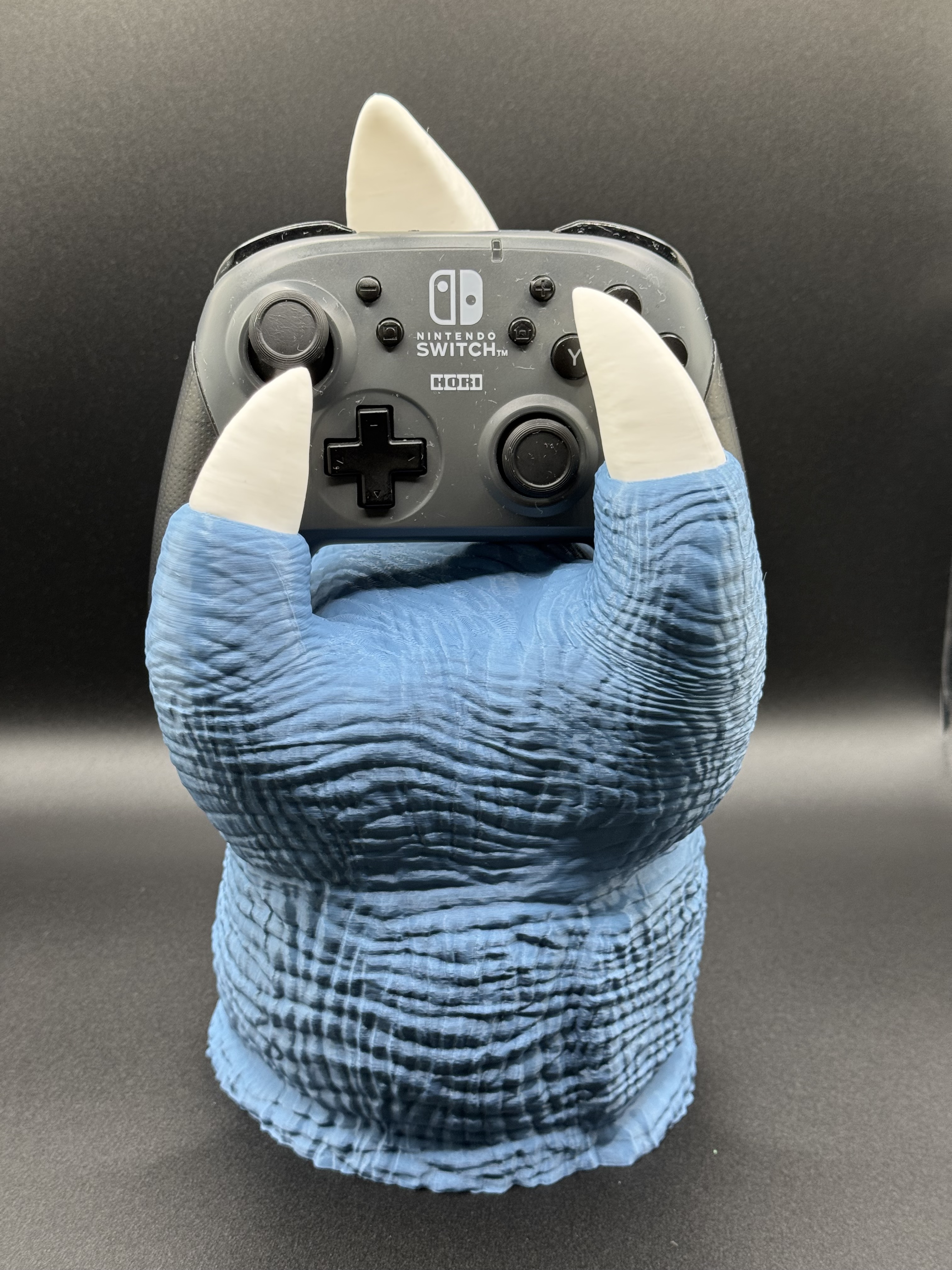Blastoise-Inspired Controller & Headphone Stand — thumbnail 5