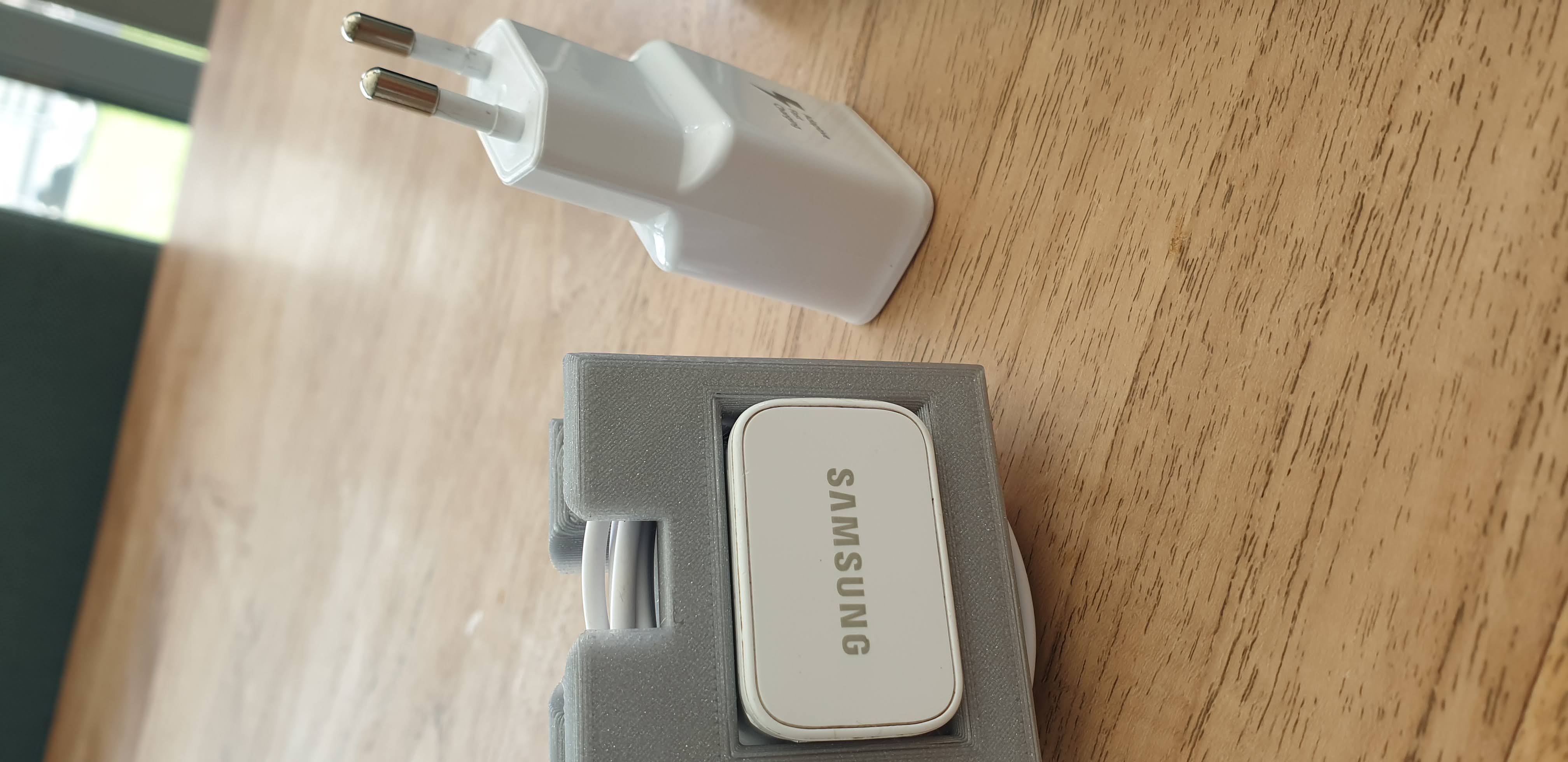 USB cableholder for samsung power adapter