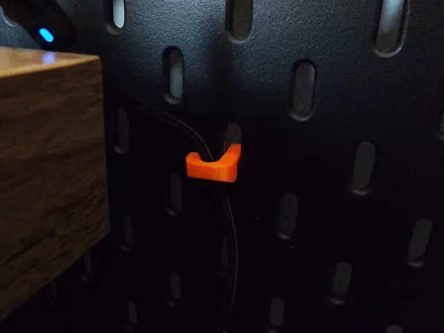 Skadis cable clip
