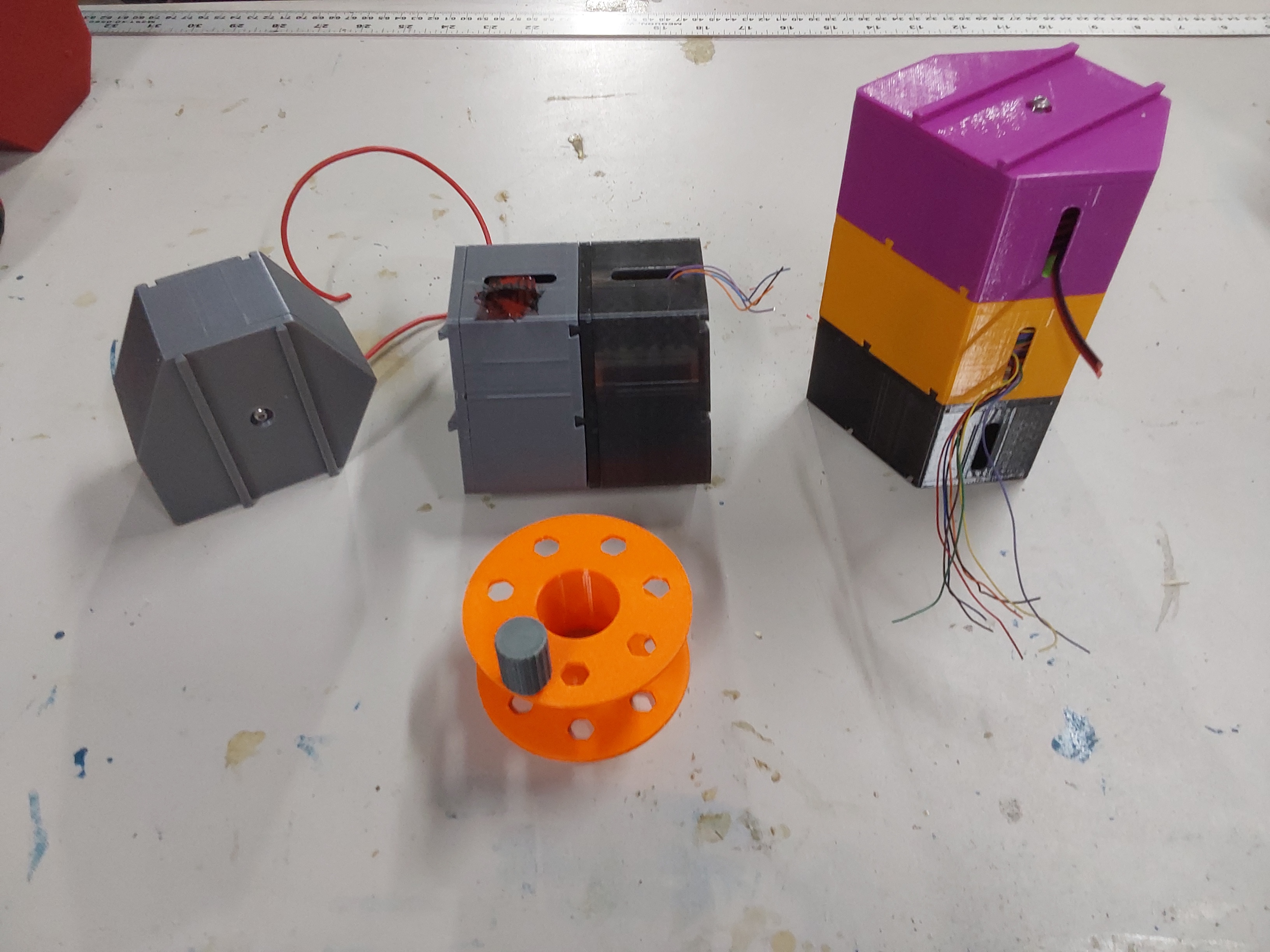 Stackable electronic wire