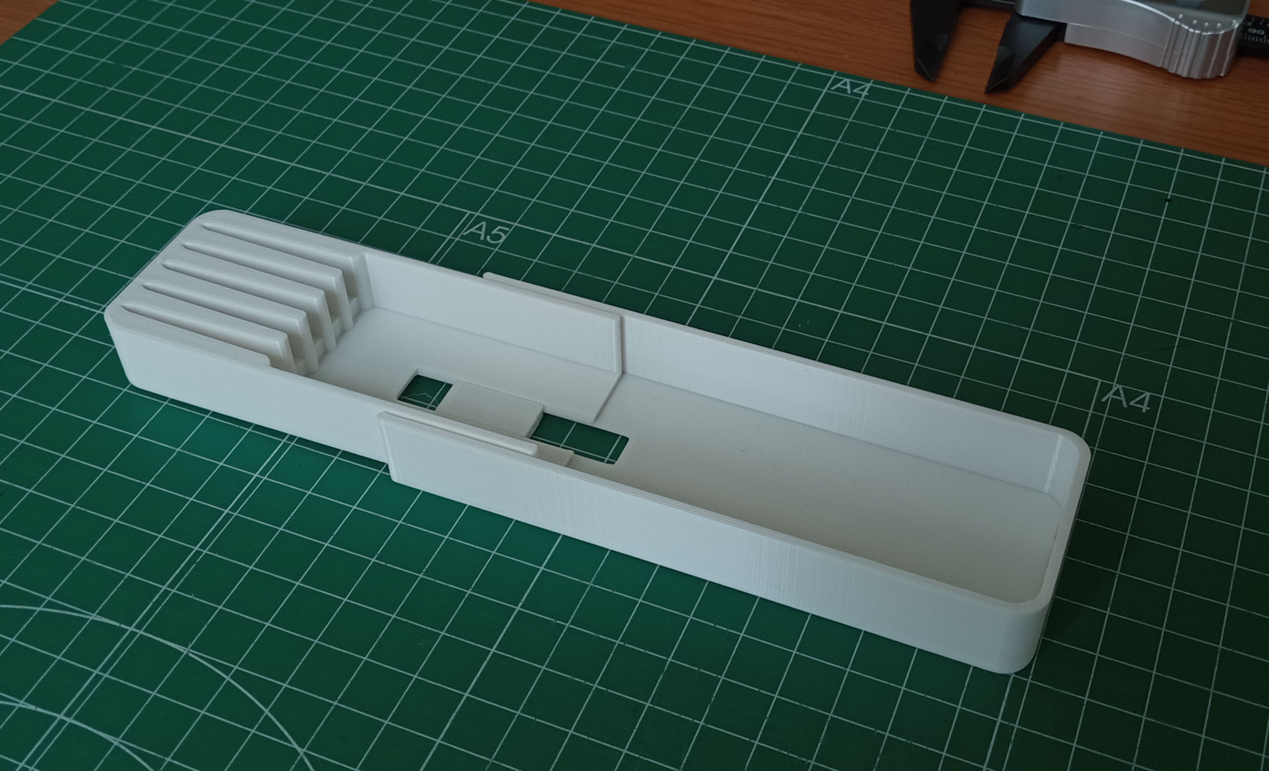Cutlery trays (adjustable size) by DarthMupet | Download free STL model ...