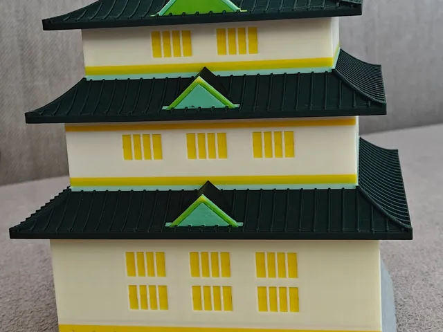 Tenshu Makeup Organizer — Japanese castle keep, 3 lift-off storeys