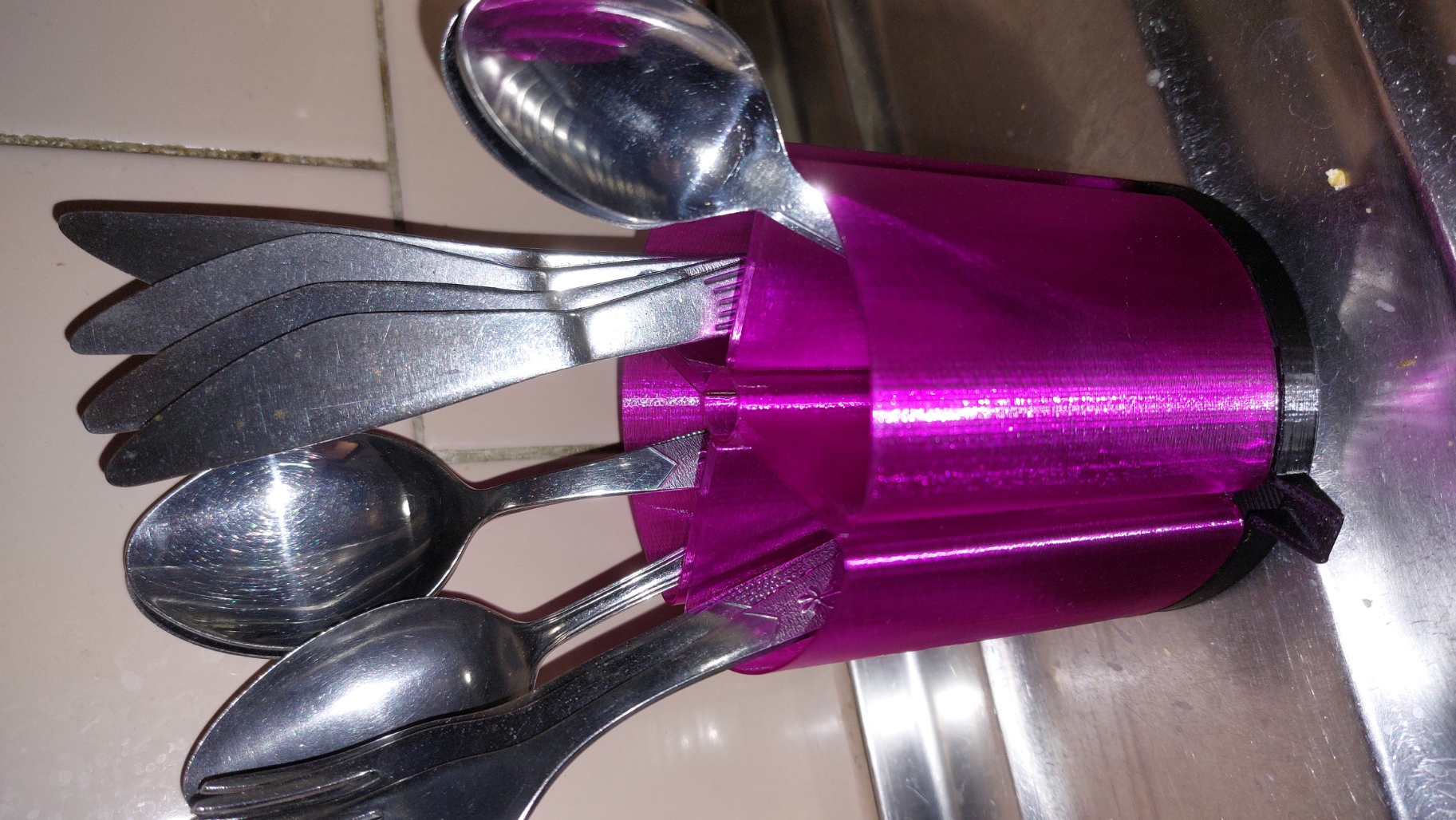 Cutlery Drainer / pen holder / bathroom organizer (Vase mode)