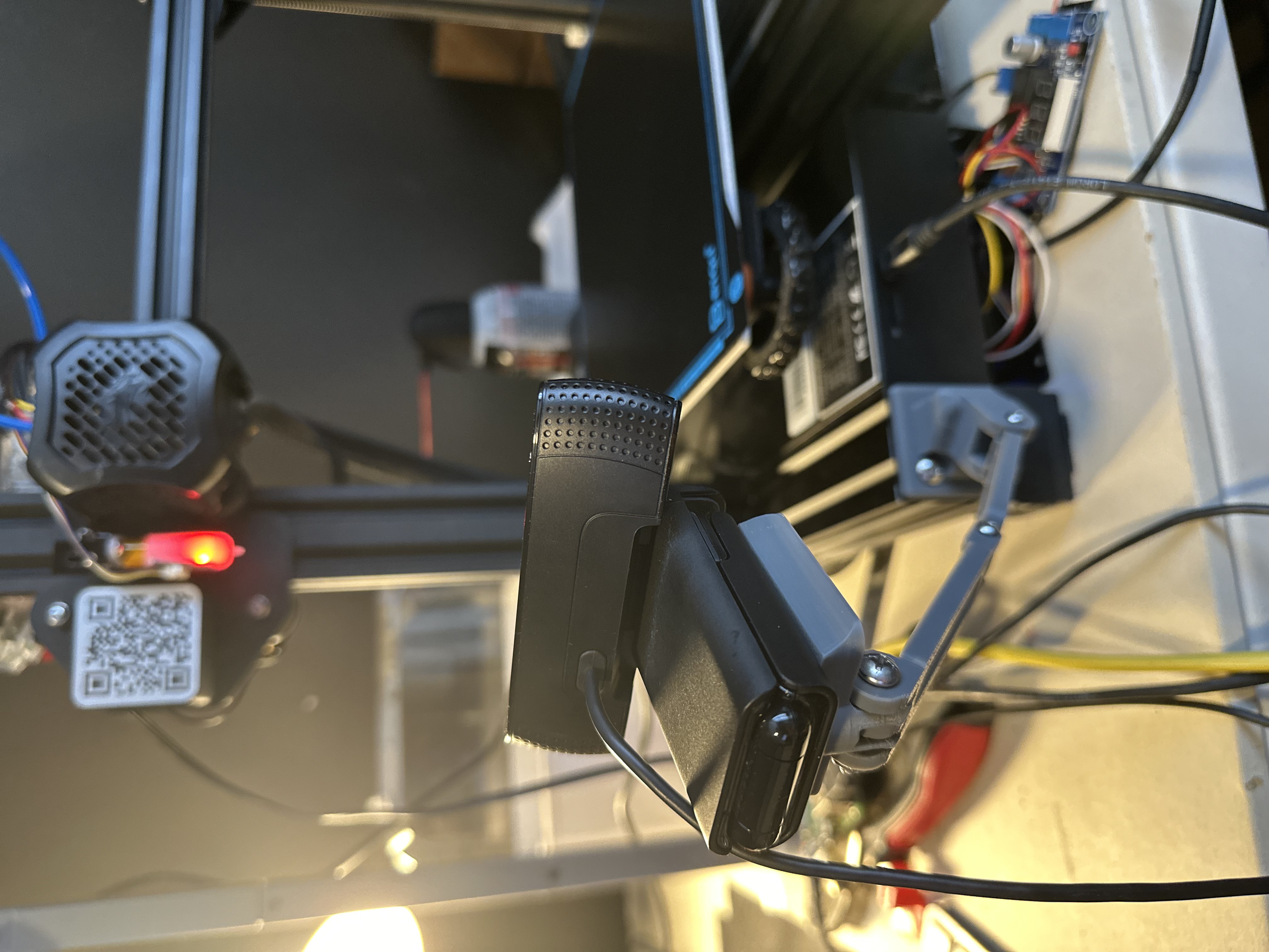 Miniatura 2 do modelo 3D Ender 3 V2 Camera Mount