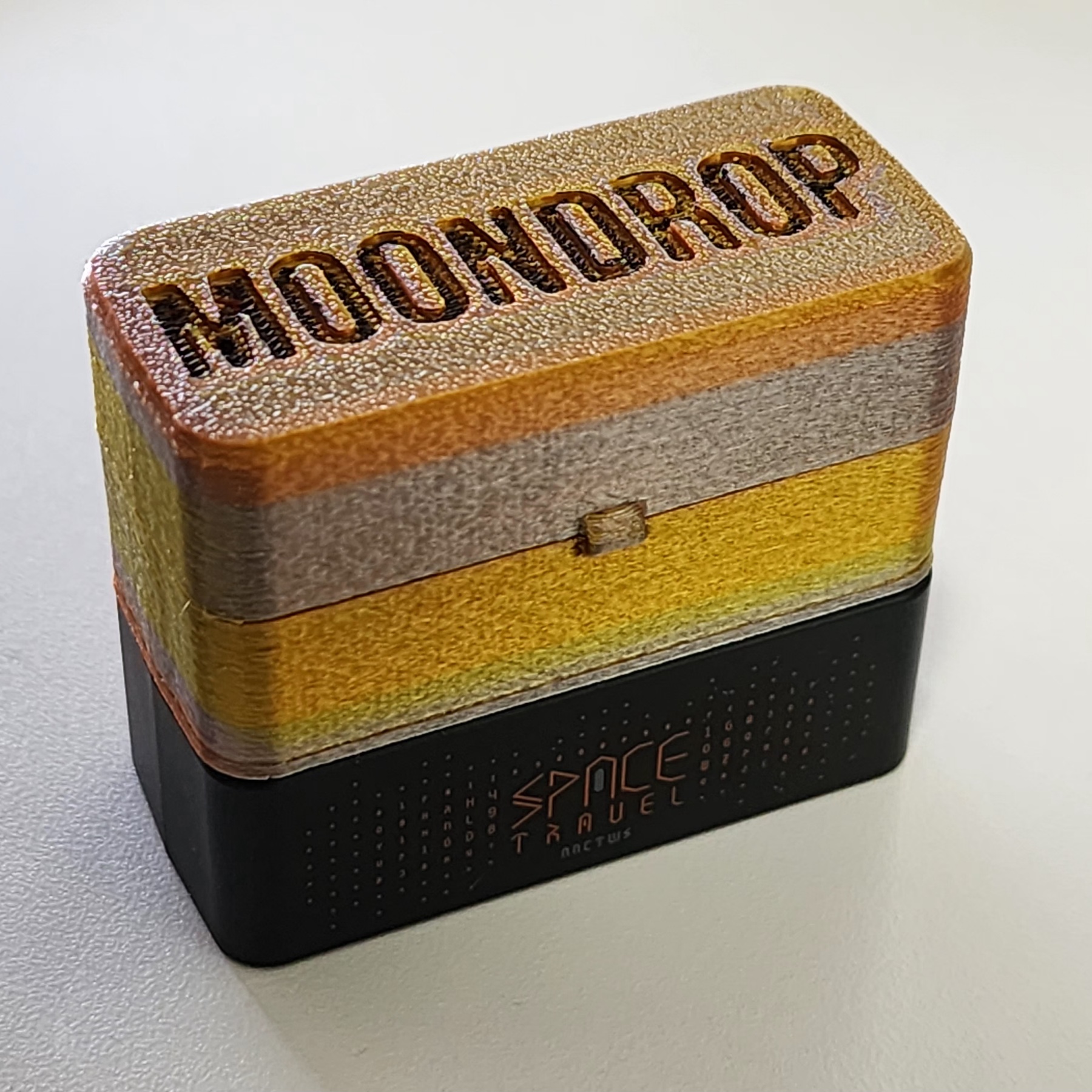 Hinged casing for Moondrop Space Travel