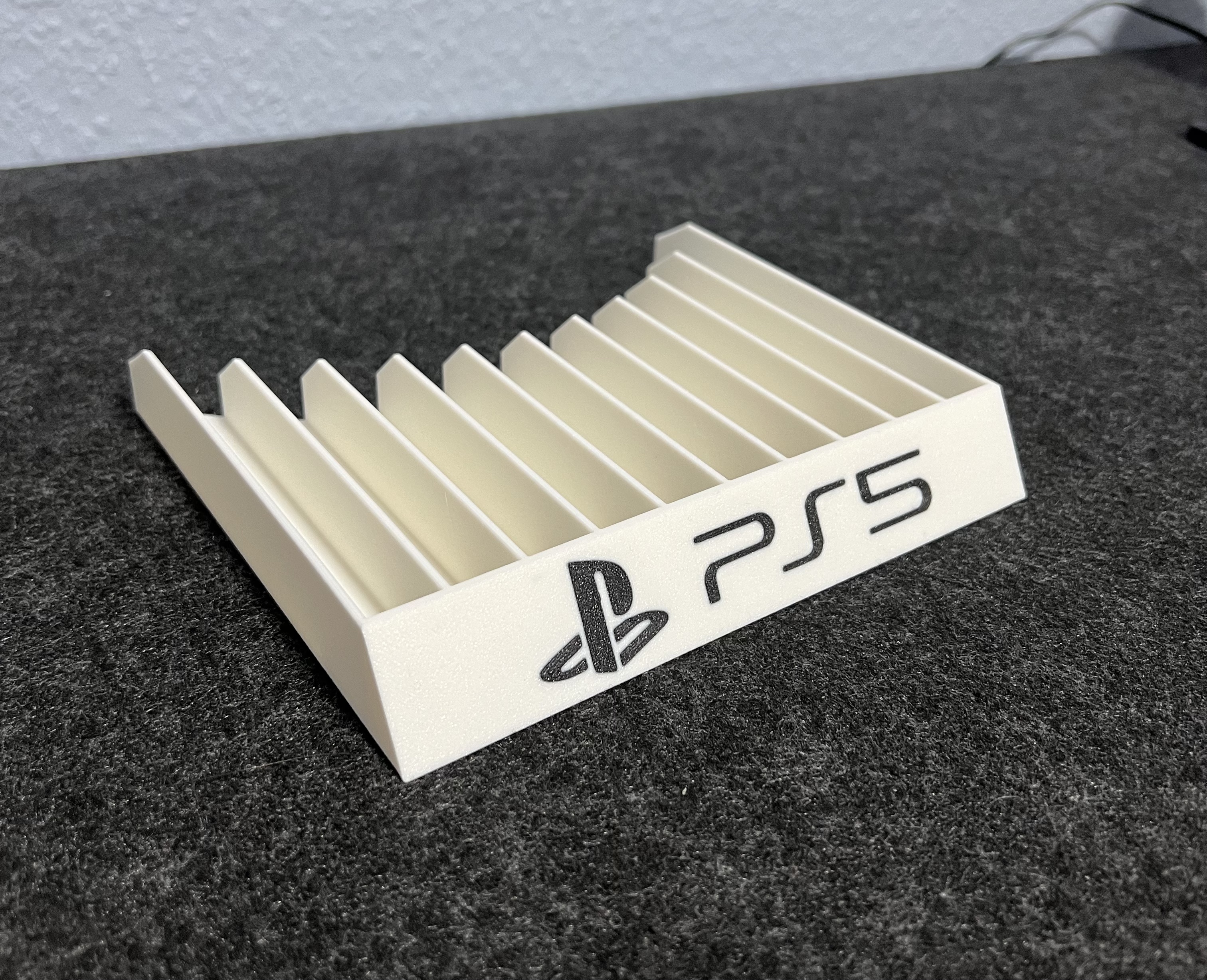 PS5 Game holder with embedded logo