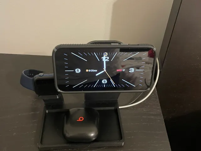 MagSafe iPhone and Apple Watch Charging Stand - RAVPower
