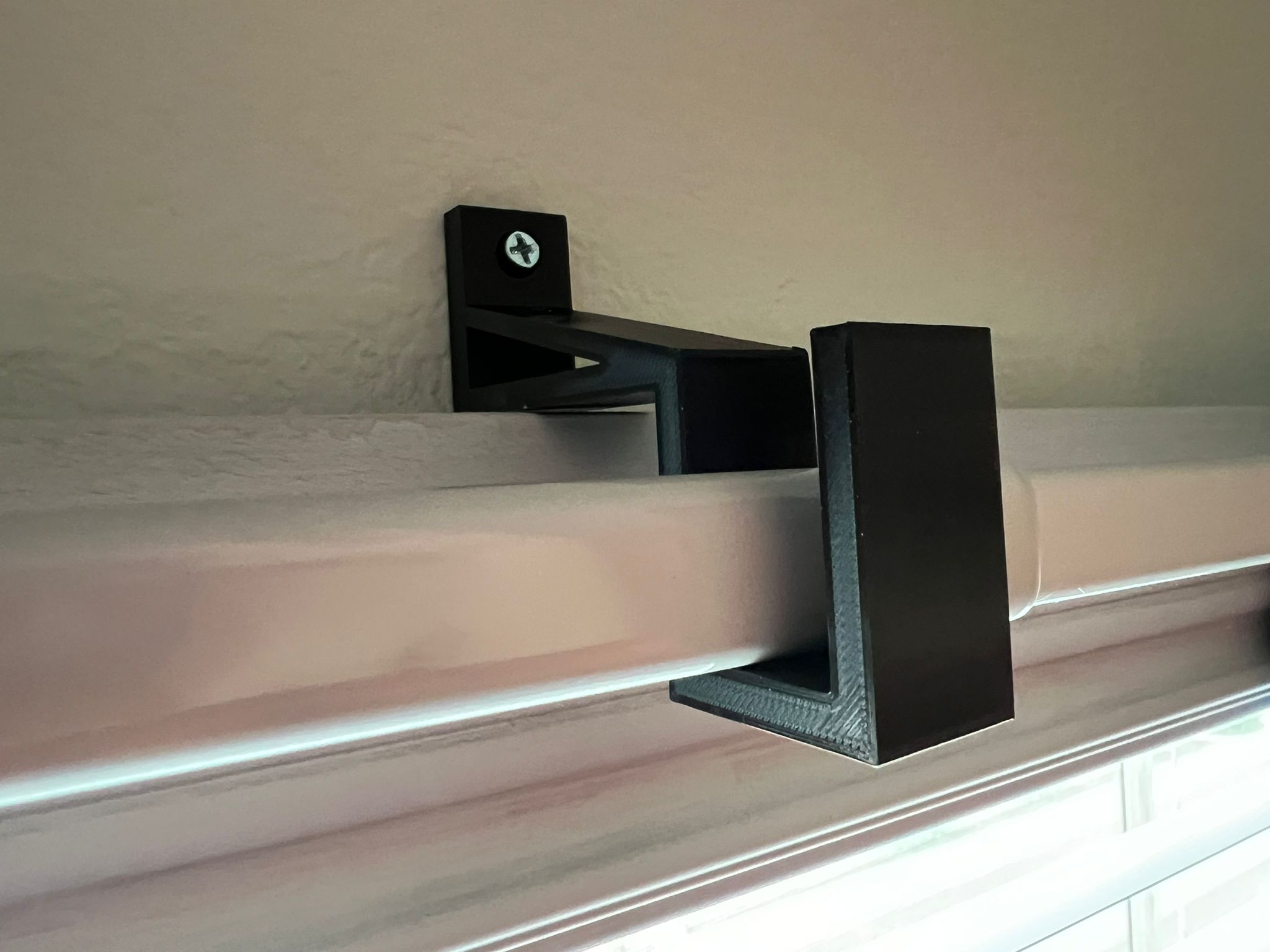 Reinforced Curtain Bracket
