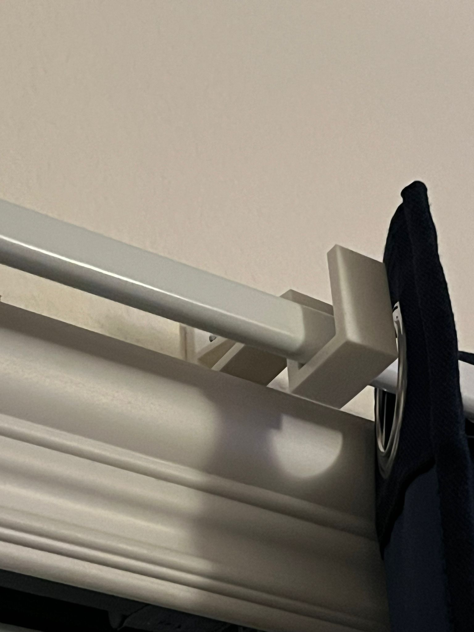 Reinforced Curtain Bracket by Ugo Nunes Download free STL model